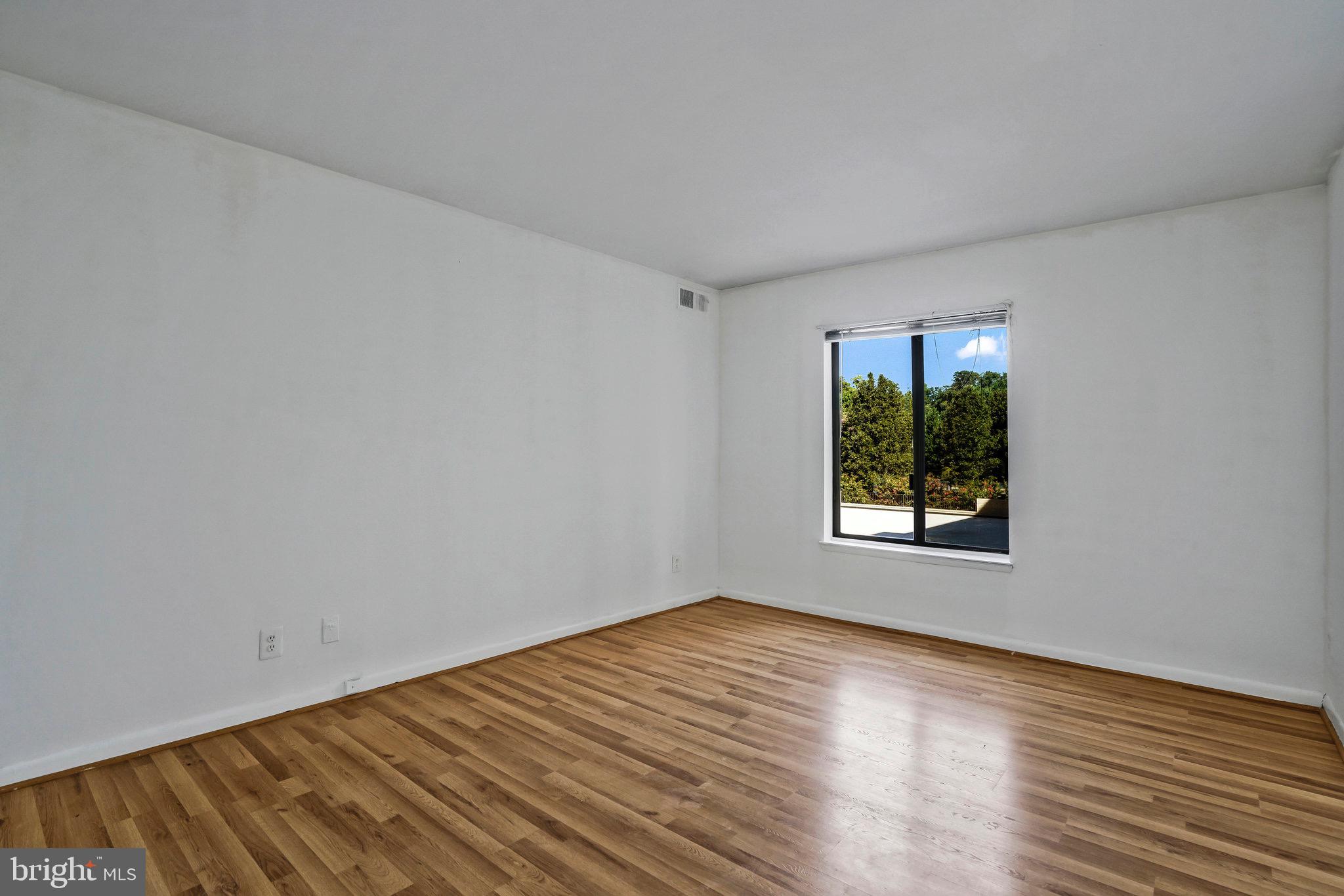 3100 S MANCHESTER STREET Unit: 317