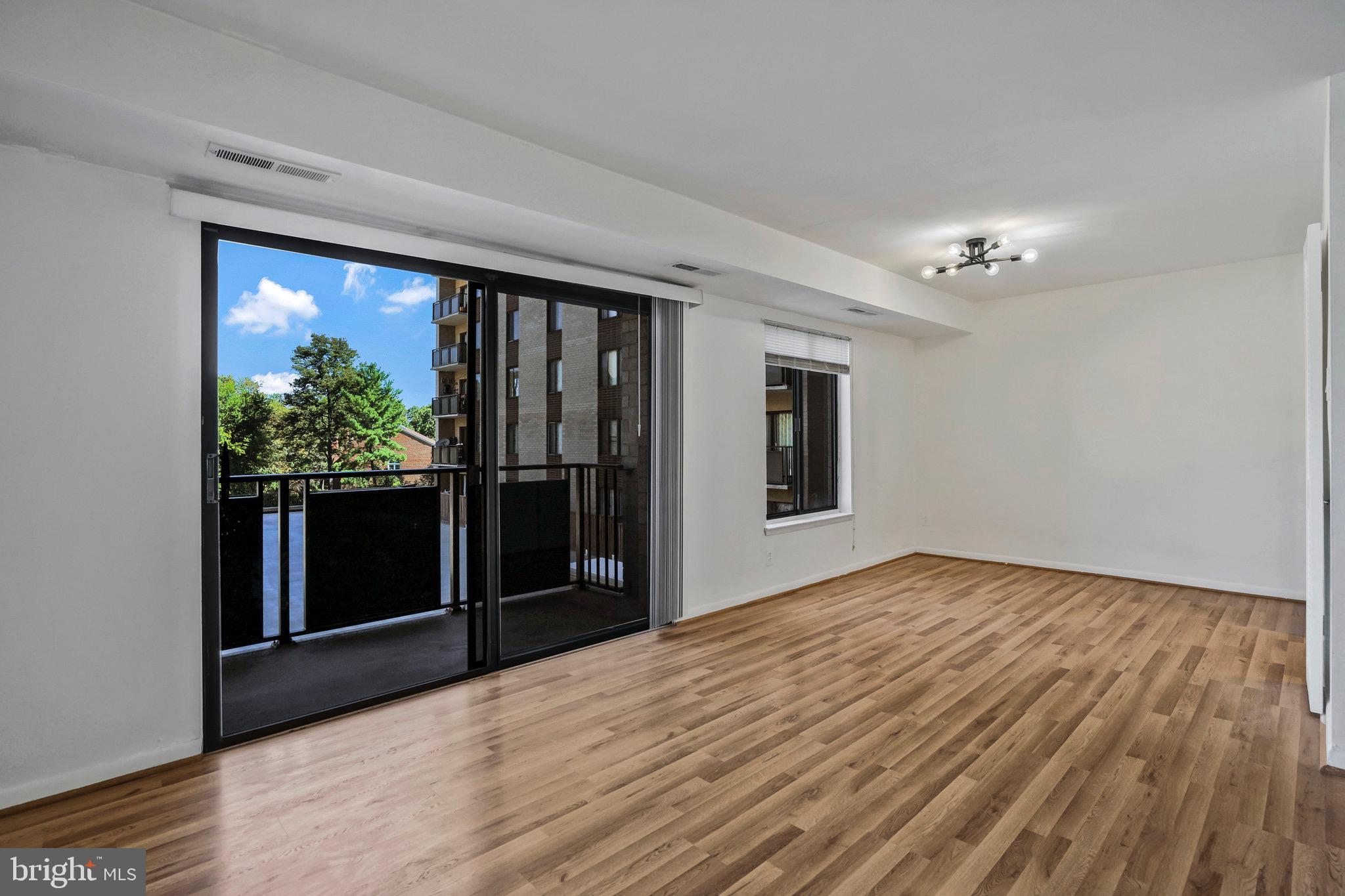 3100 S MANCHESTER STREET Unit: 317