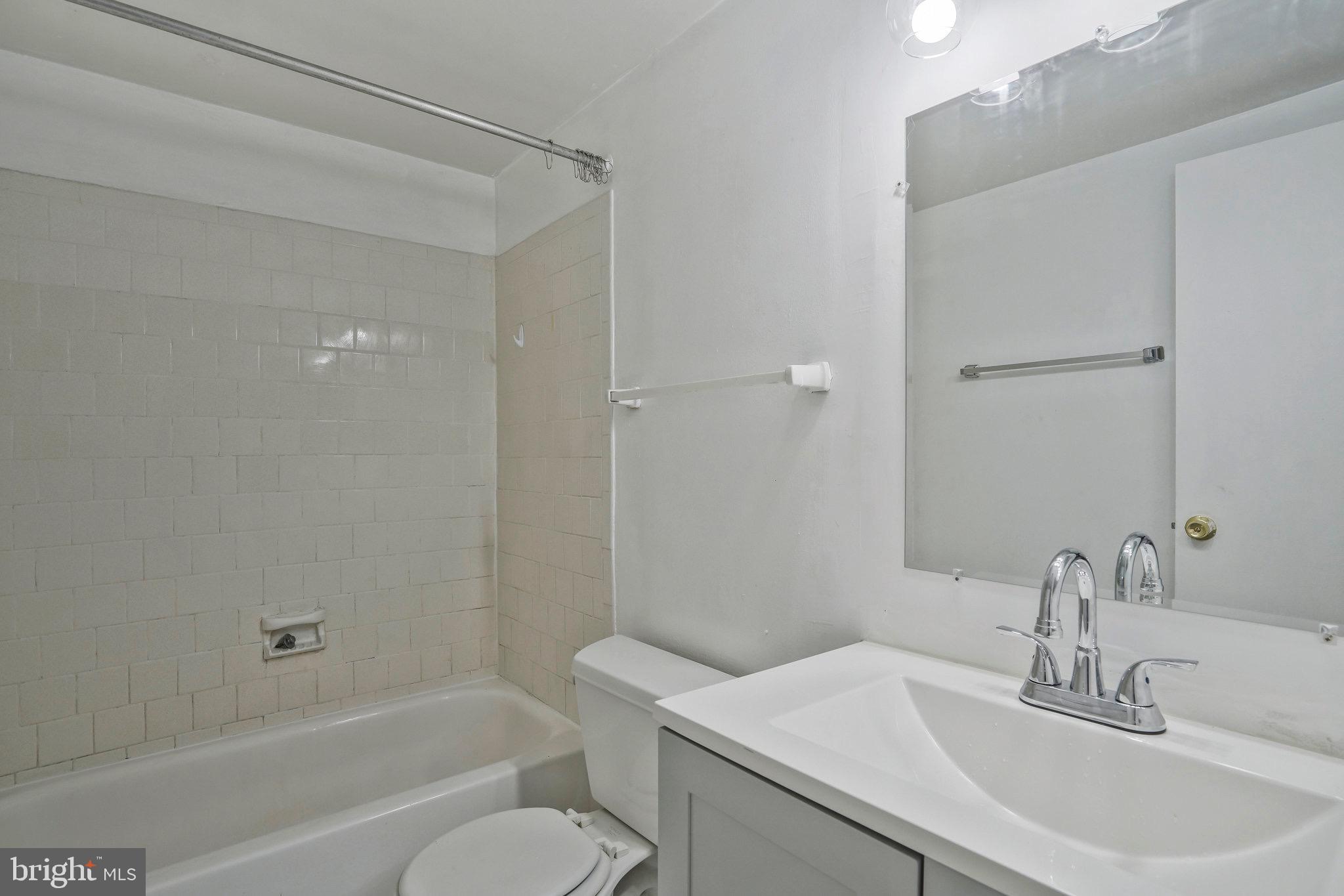 3100 S MANCHESTER STREET Unit: 317
