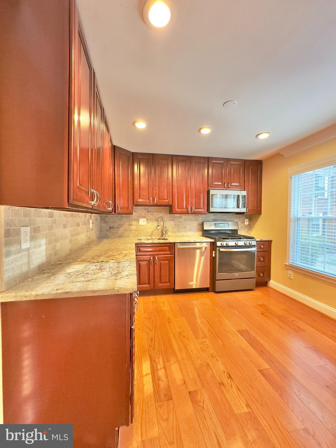 2419 ANSDEL COURT