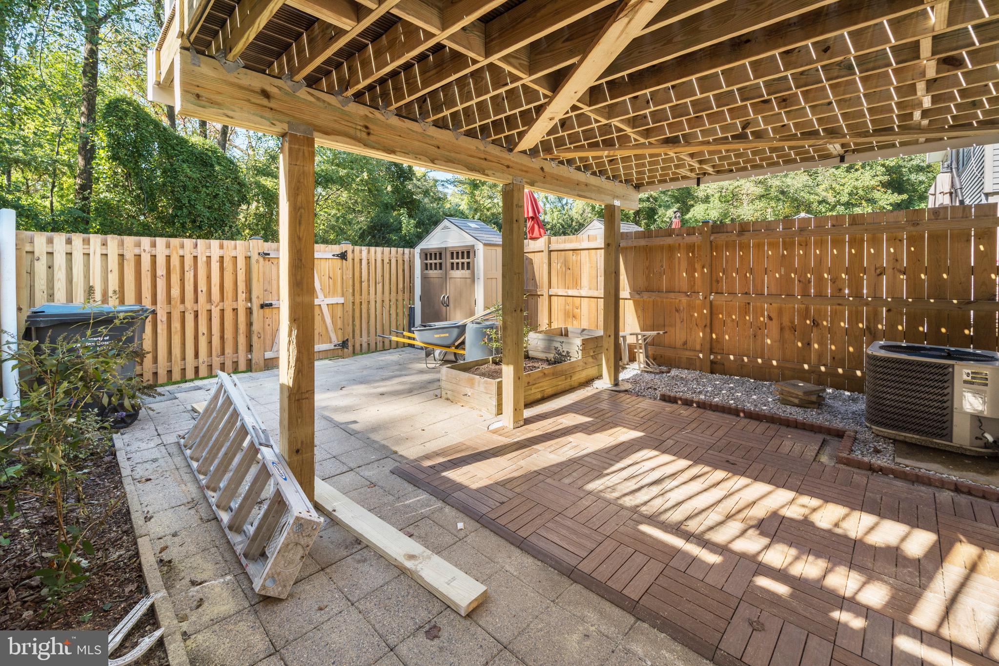 2850 GREAT OAK COURT