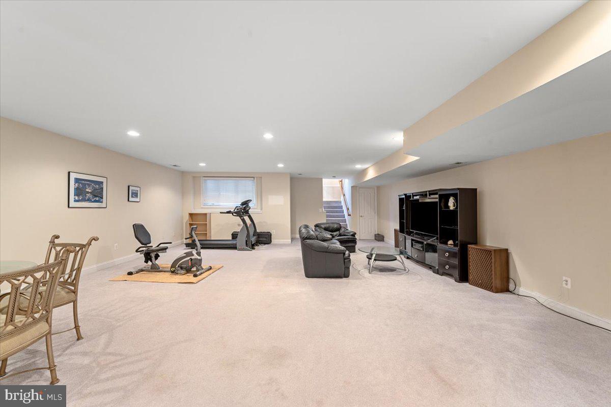 1522 Cedar AVENUE