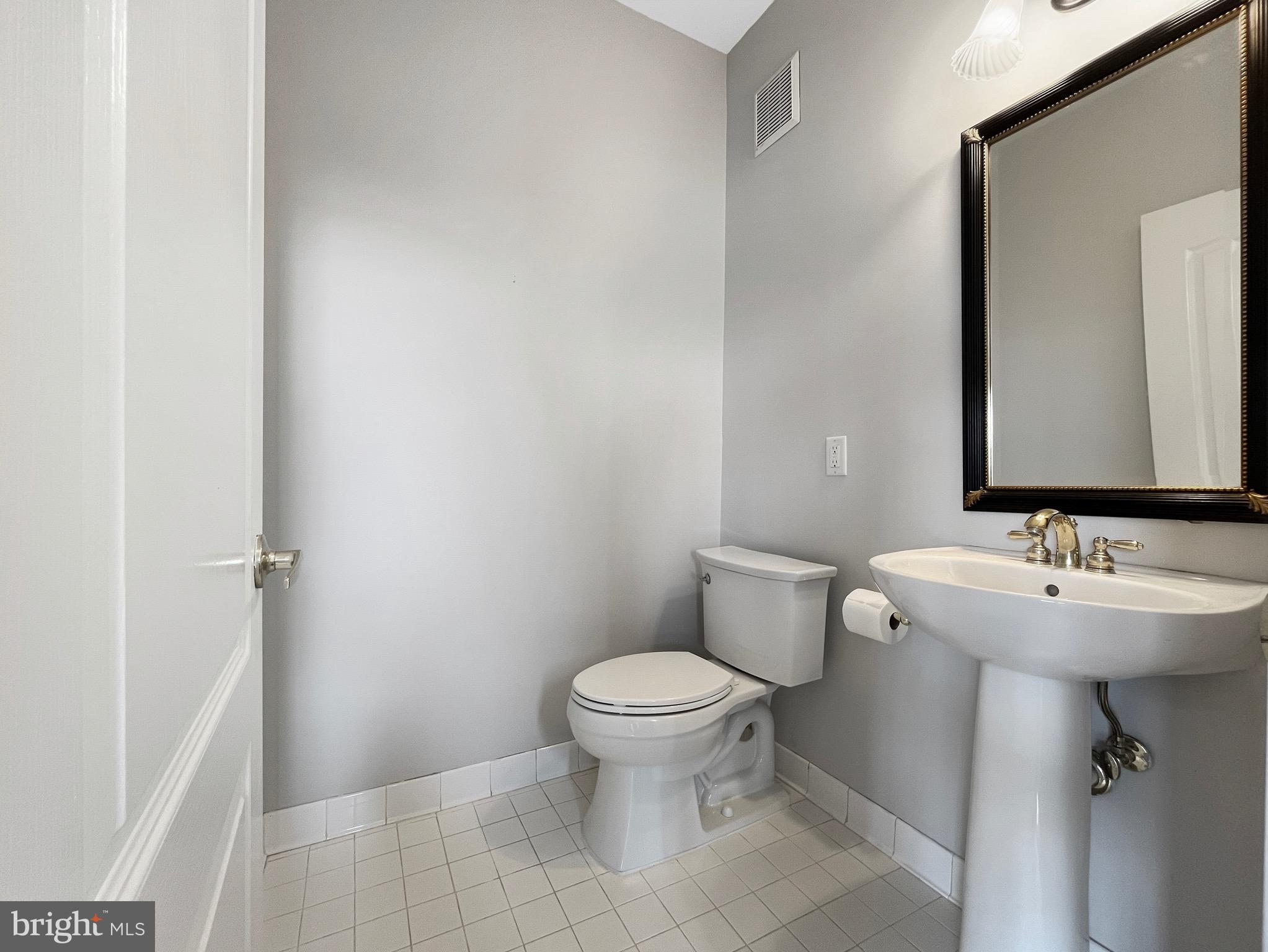 12190 Abington Hall PLACE Unit: 206