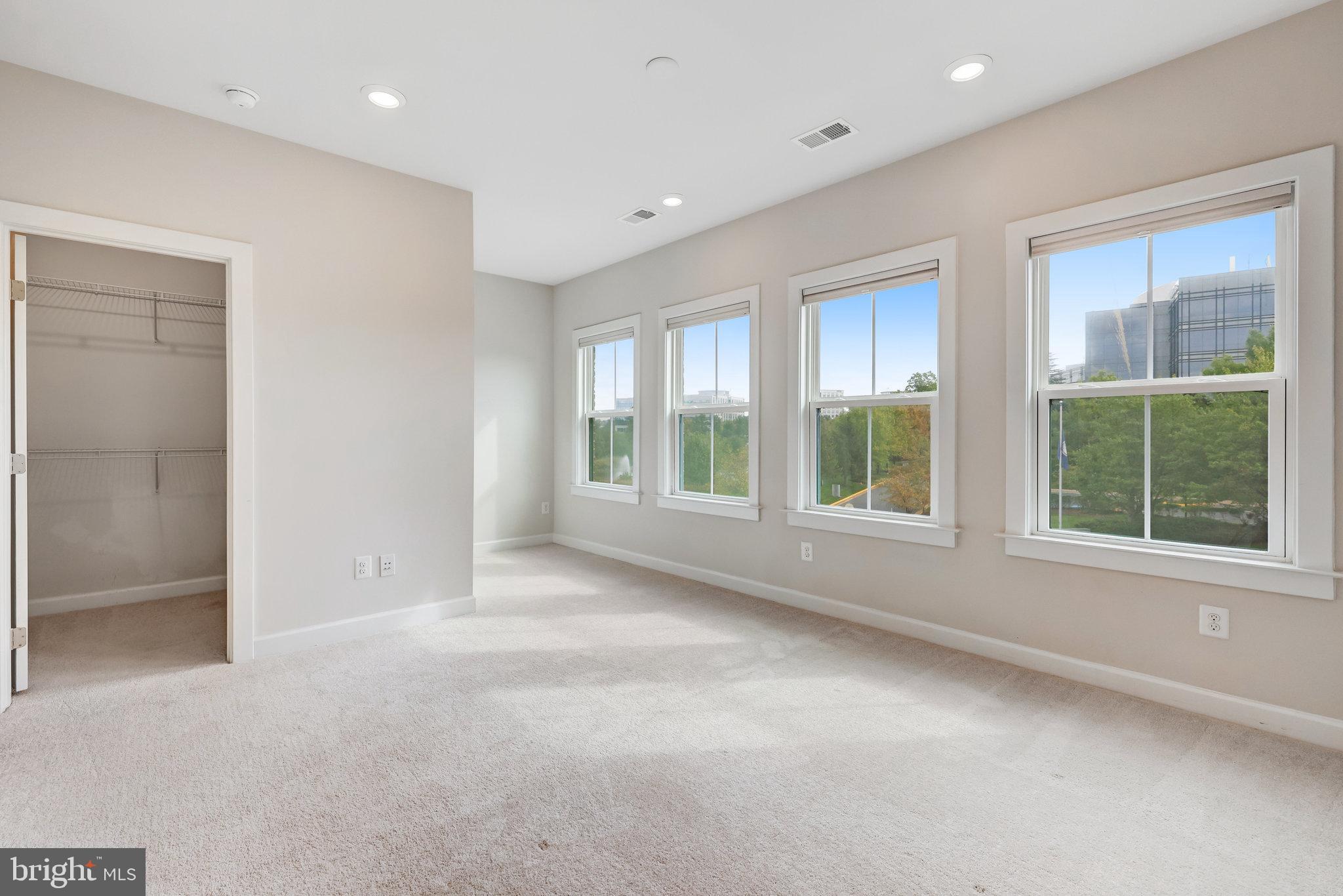 13202 Woodland Park ROAD