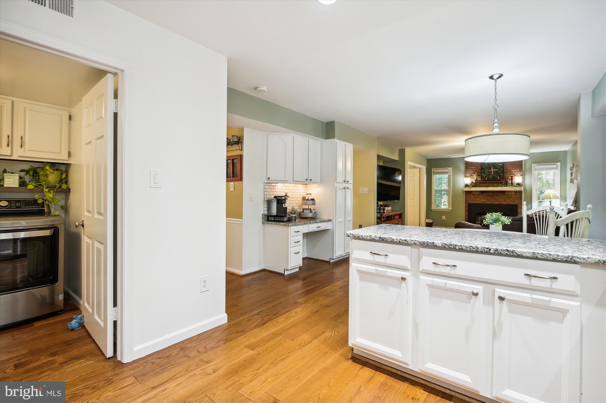 9207 MacSwain PLACE