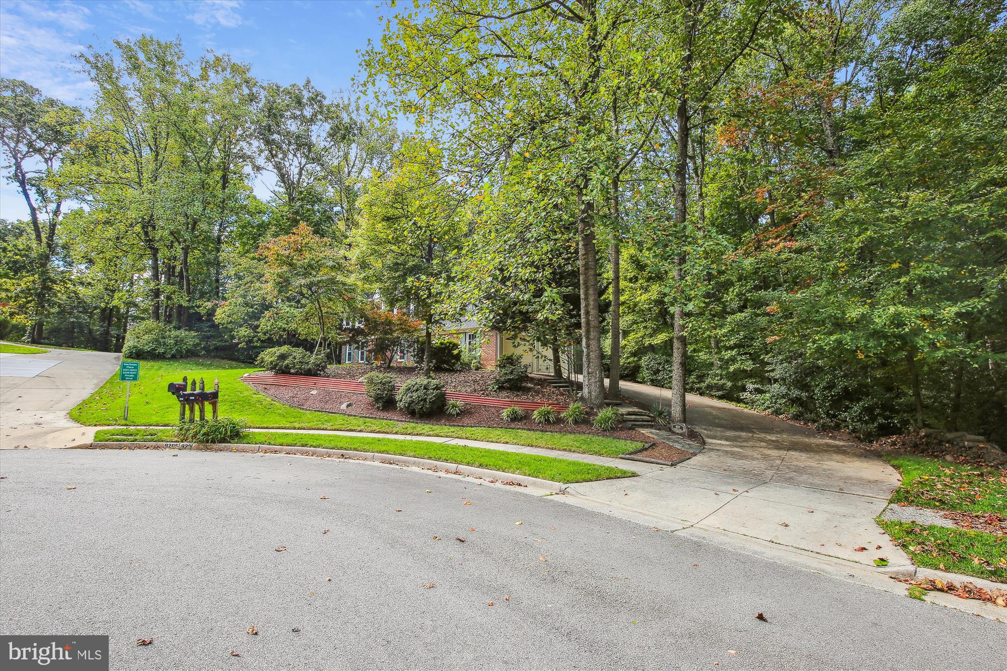 9207 MacSwain PLACE