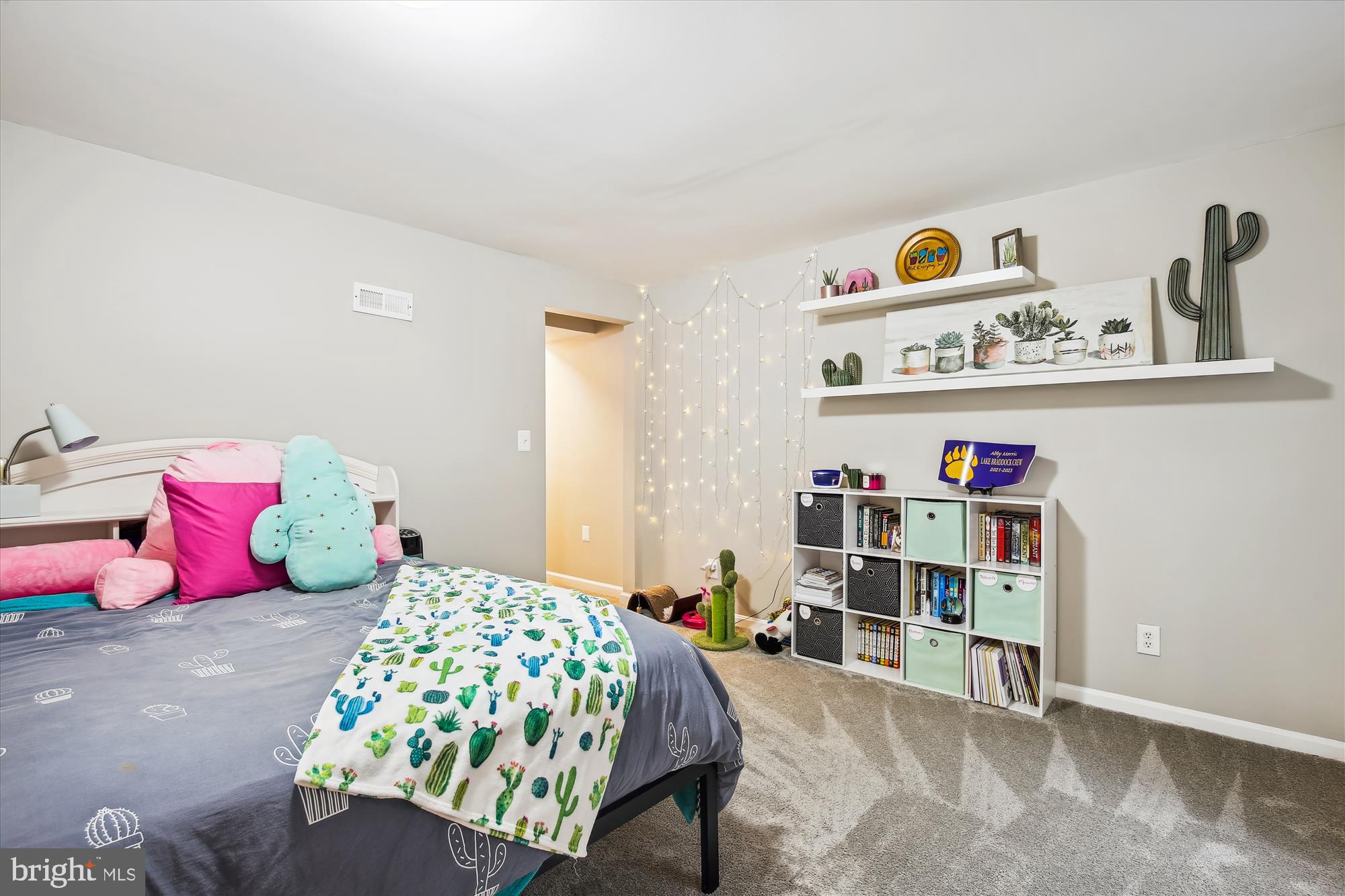 9207 MacSwain PLACE