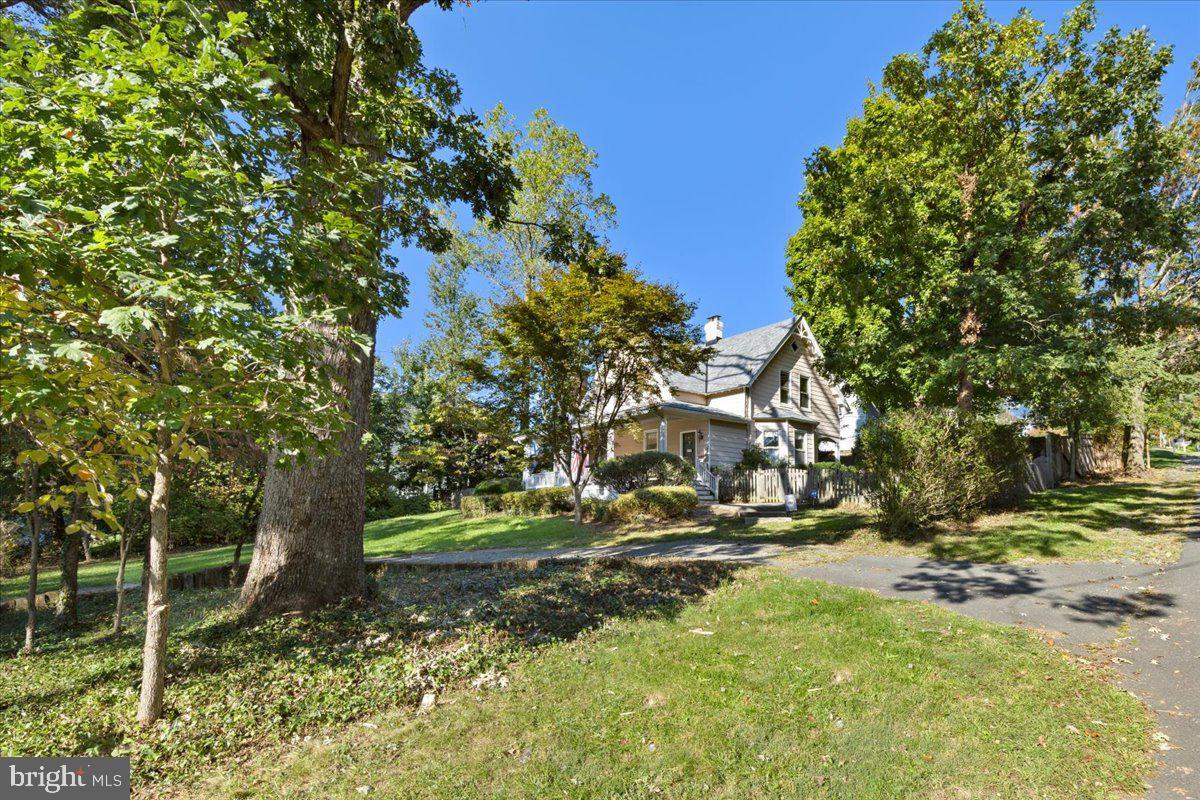 1100 Monroe STREET