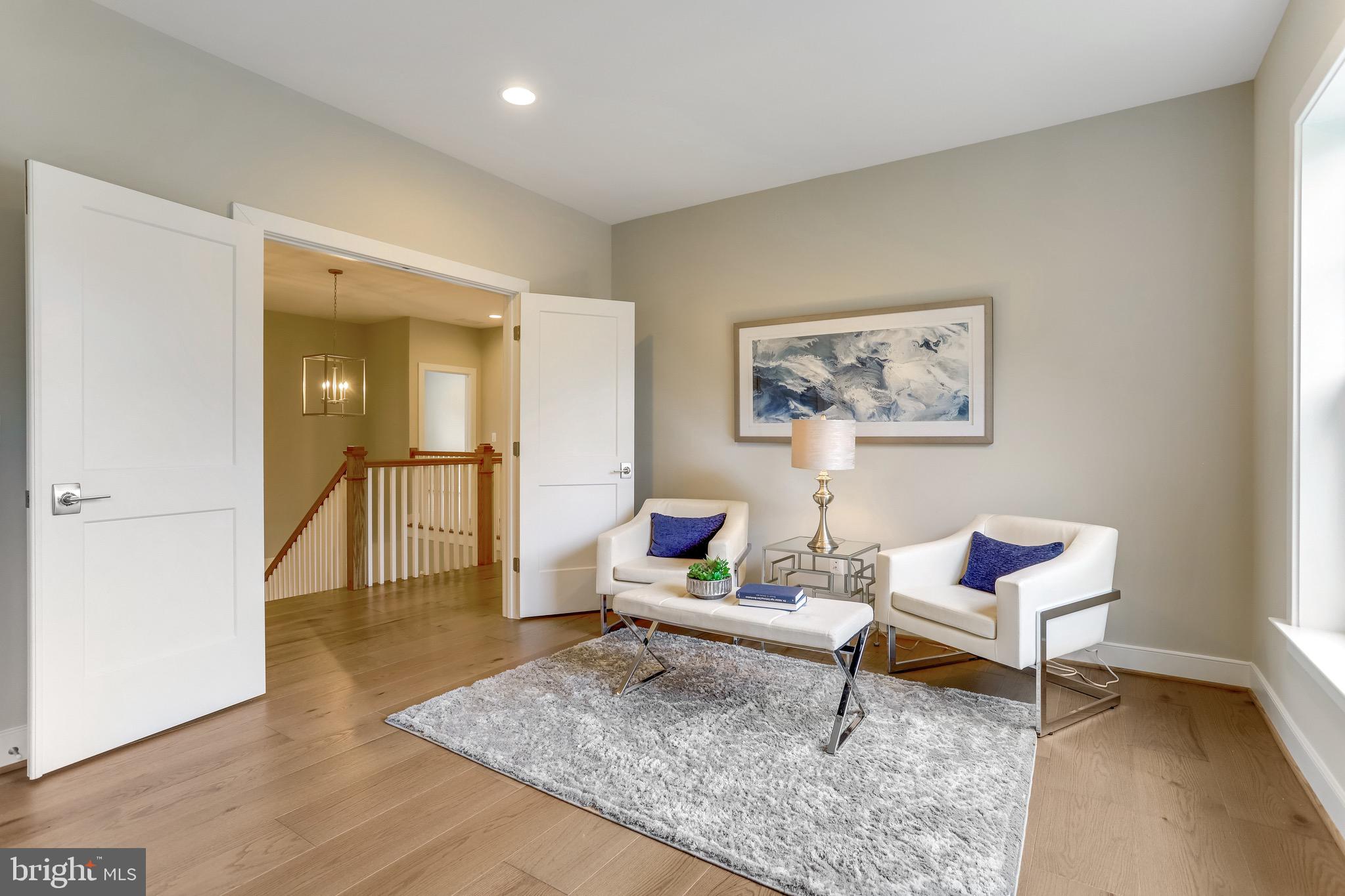 4001 Lee PLACE