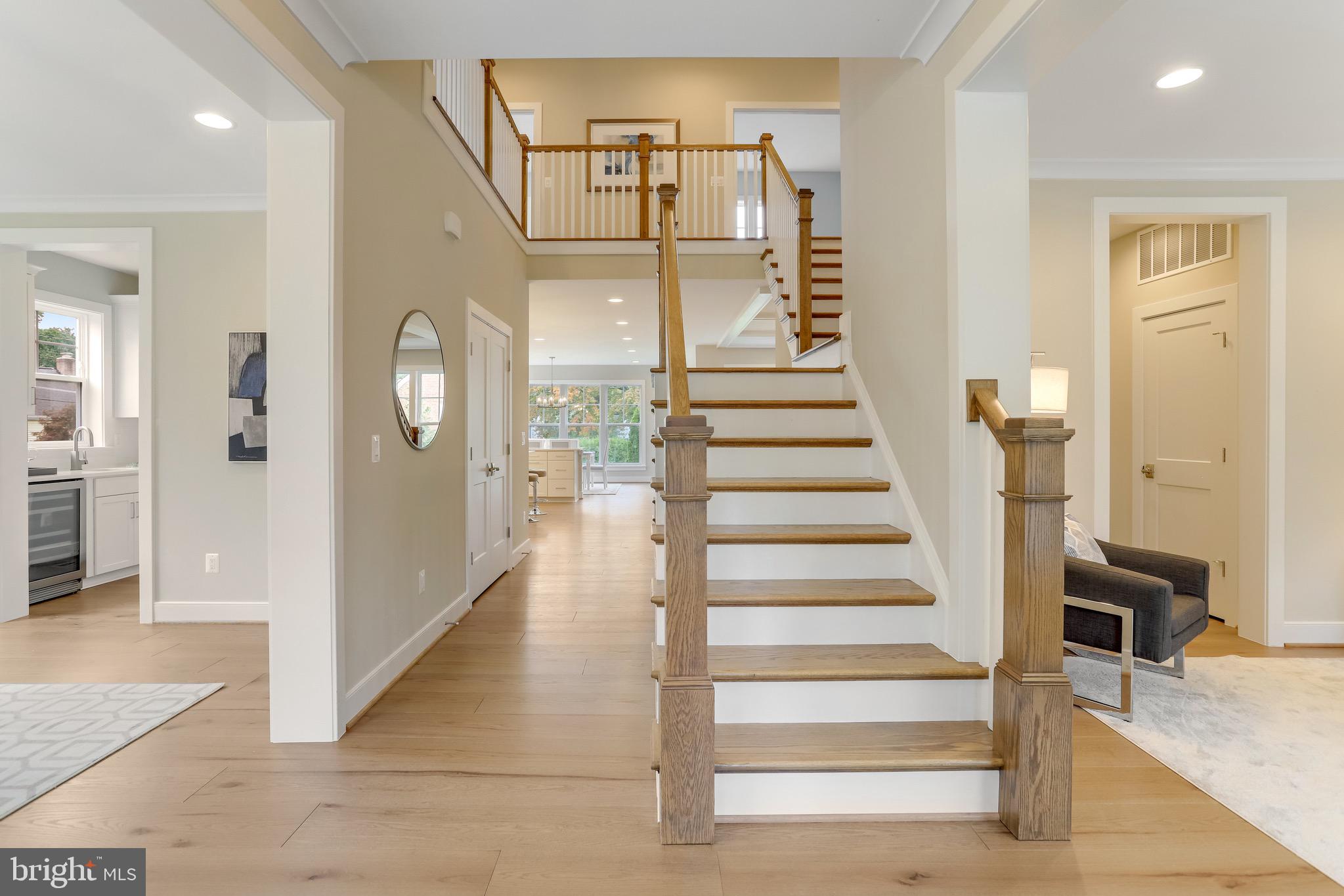 4001 Lee PLACE