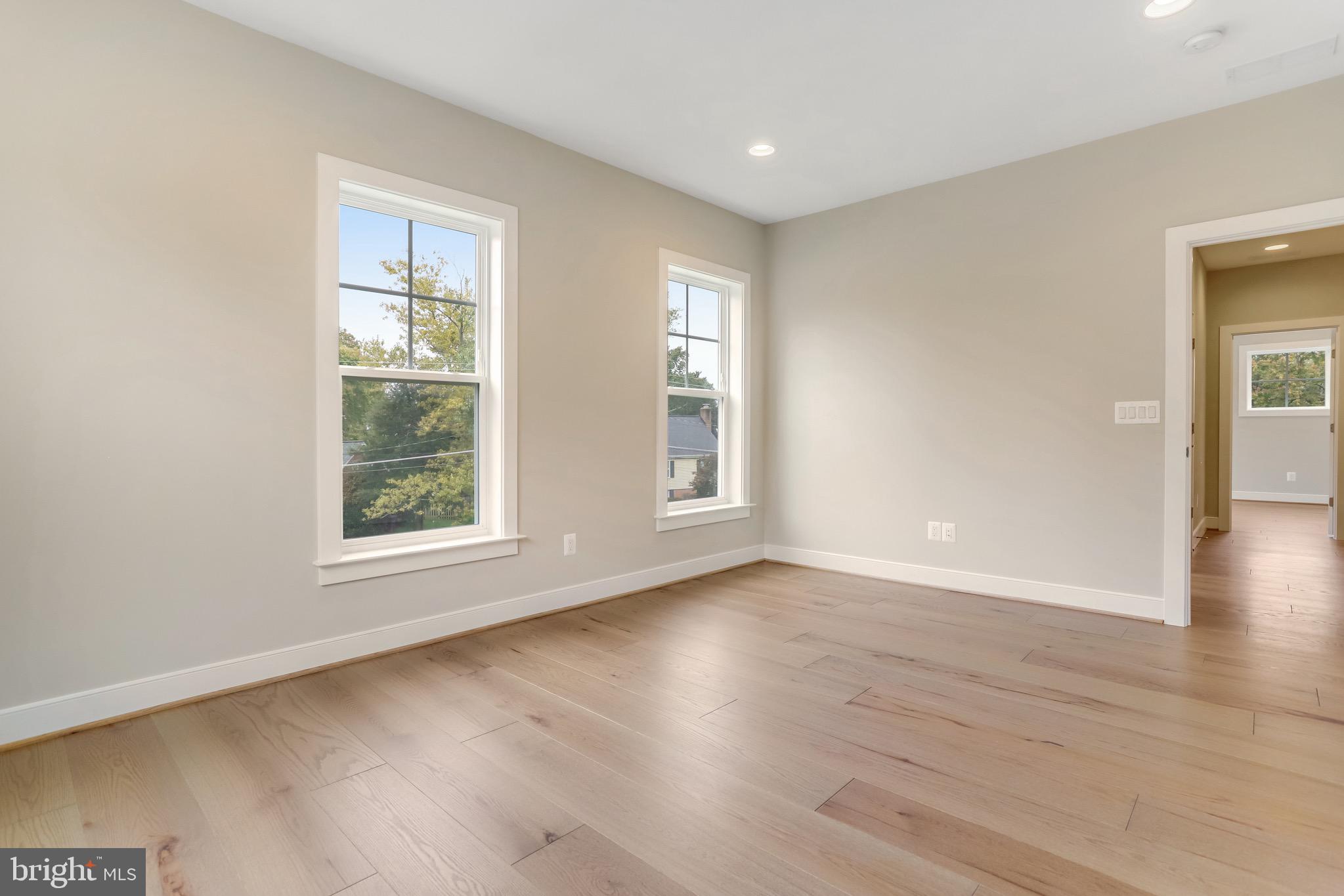 4001 Lee PLACE