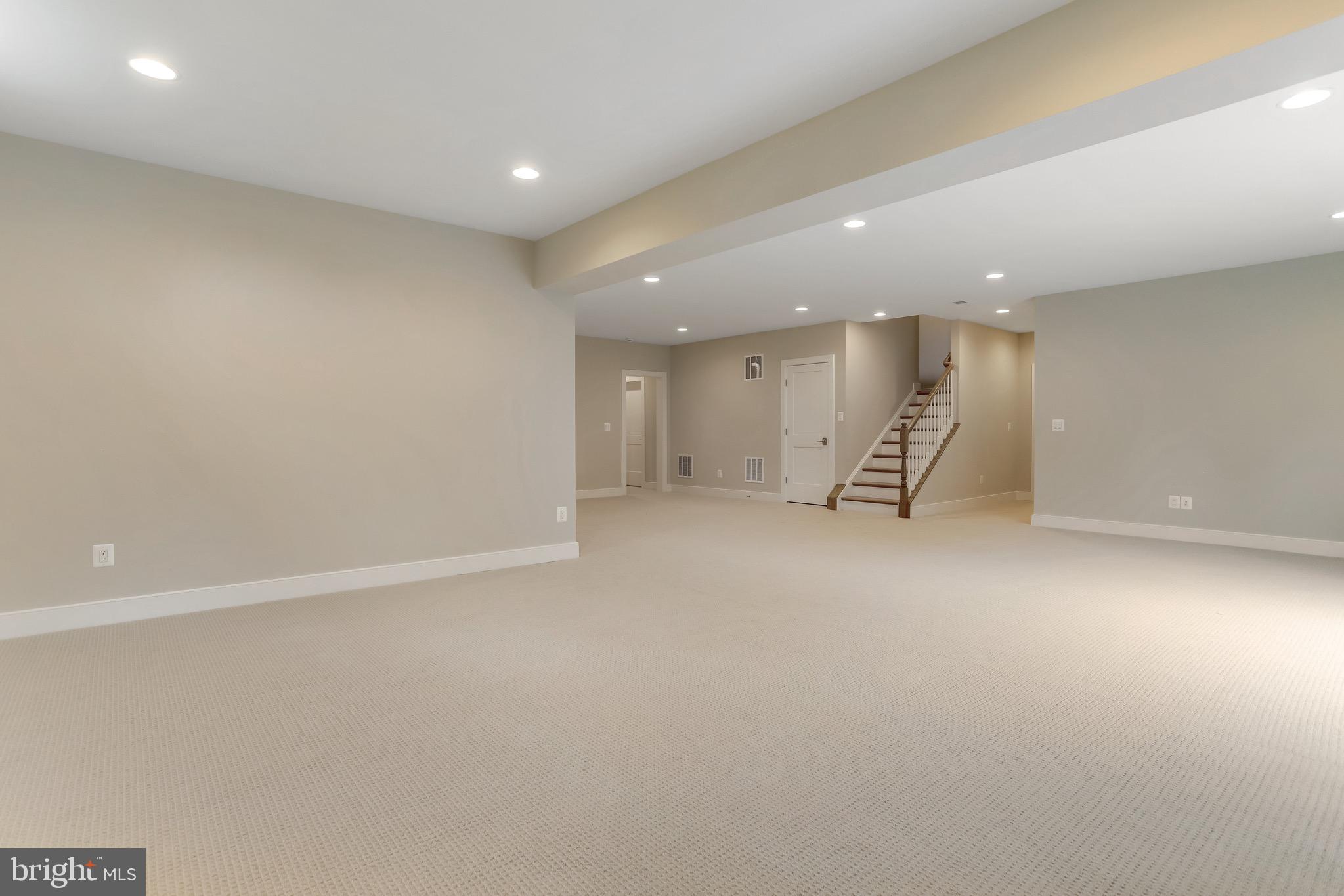 4001 Lee PLACE