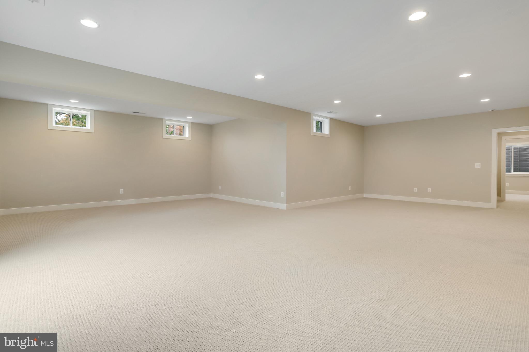 4001 Lee PLACE