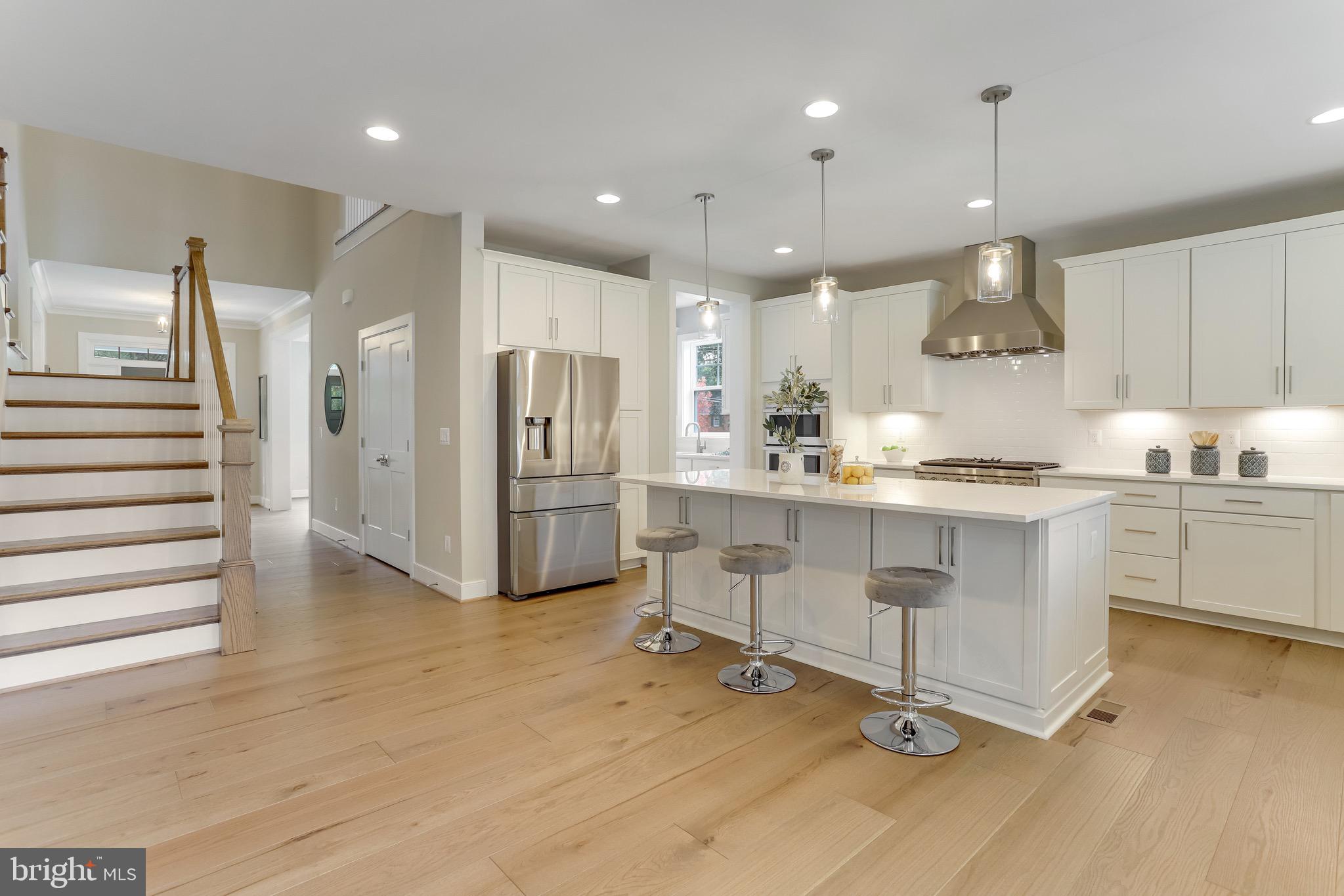 4001 Lee PLACE
