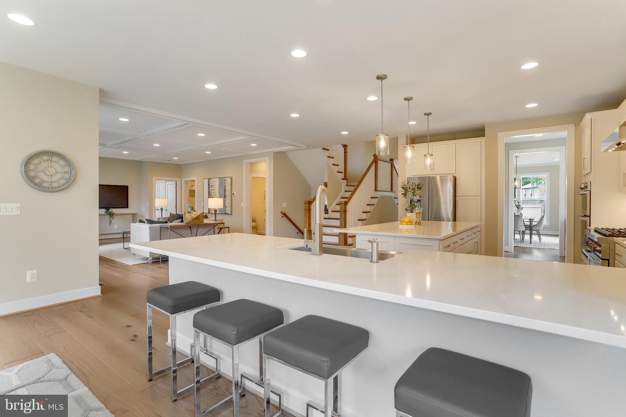 4001 Lee PLACE