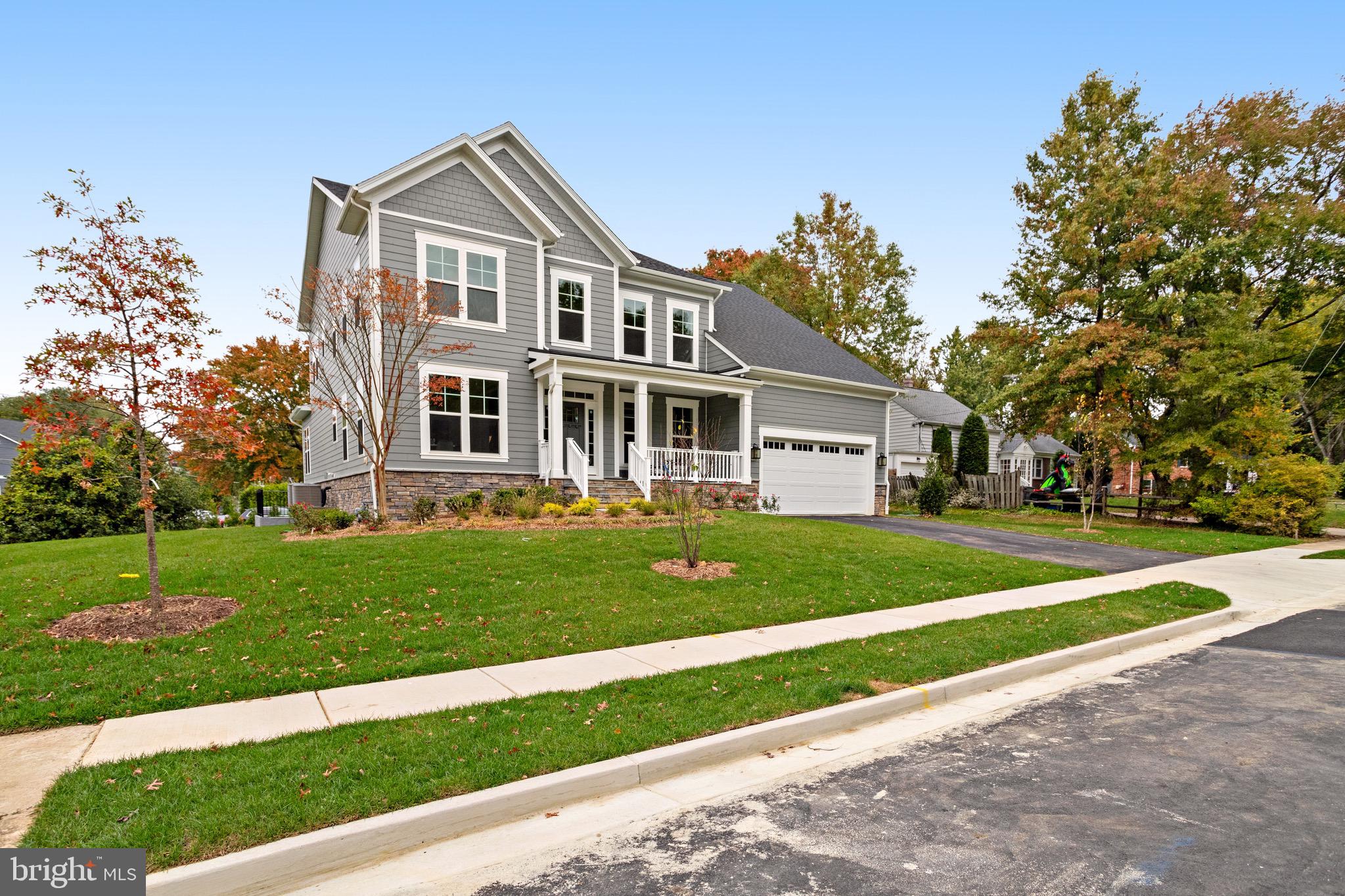 4001 Lee PLACE