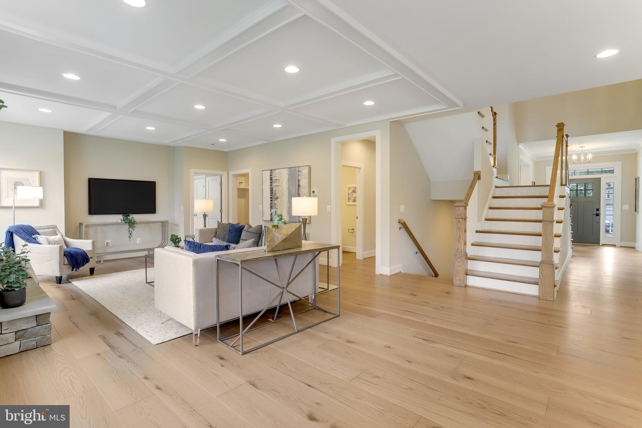4001 Lee PLACE