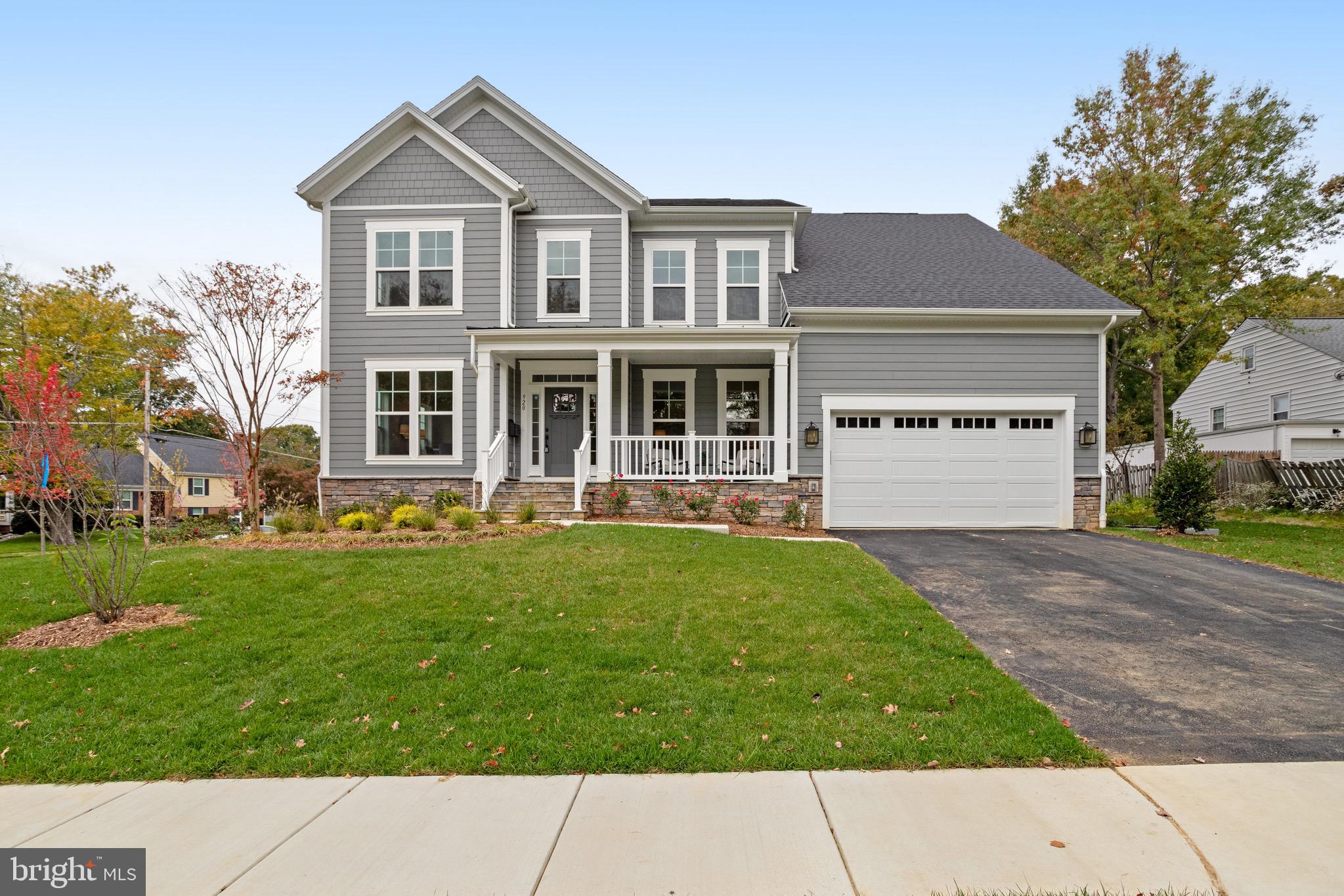 4001 Lee PLACE
