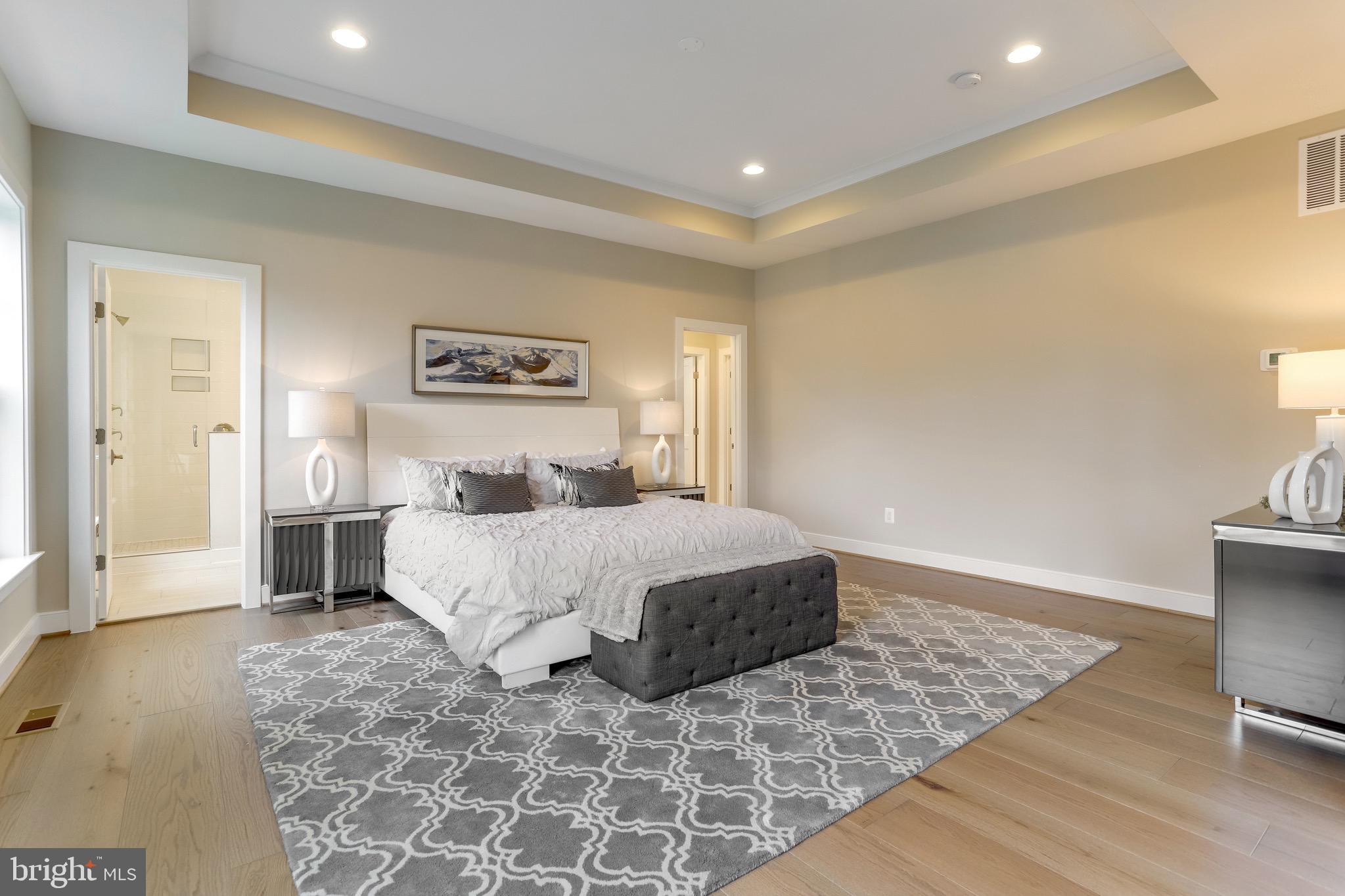 4001 Lee PLACE