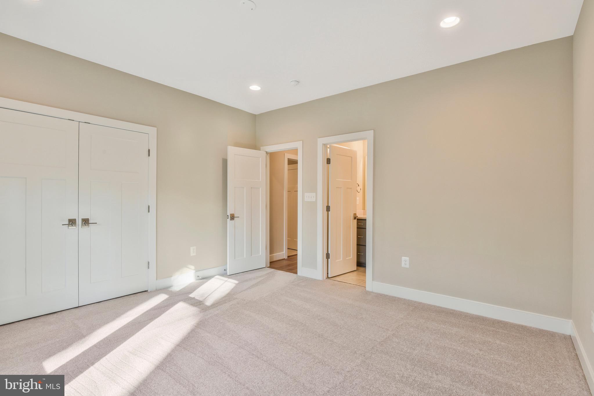 8517 Little River TURNPIKE