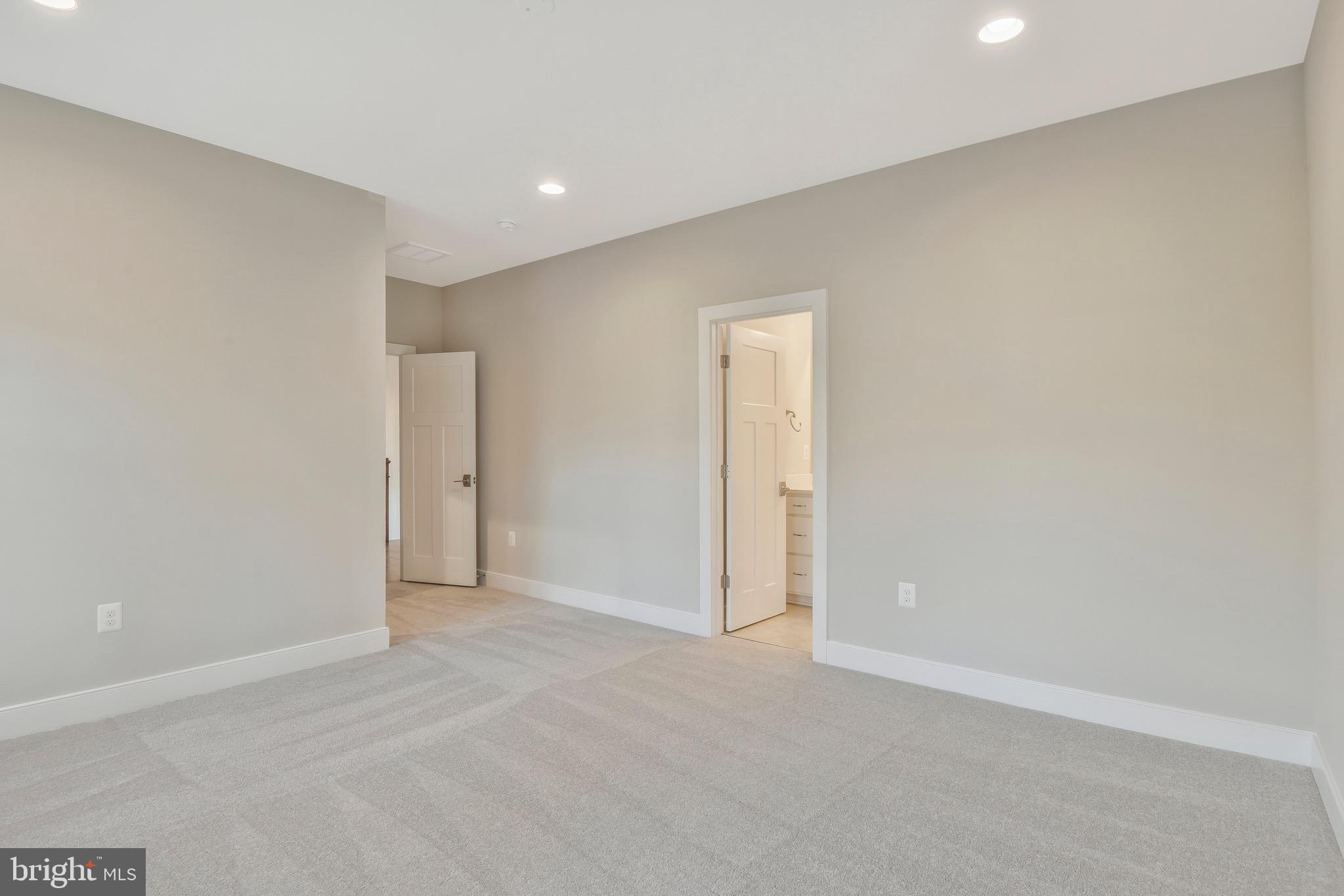 8517 Little River TURNPIKE