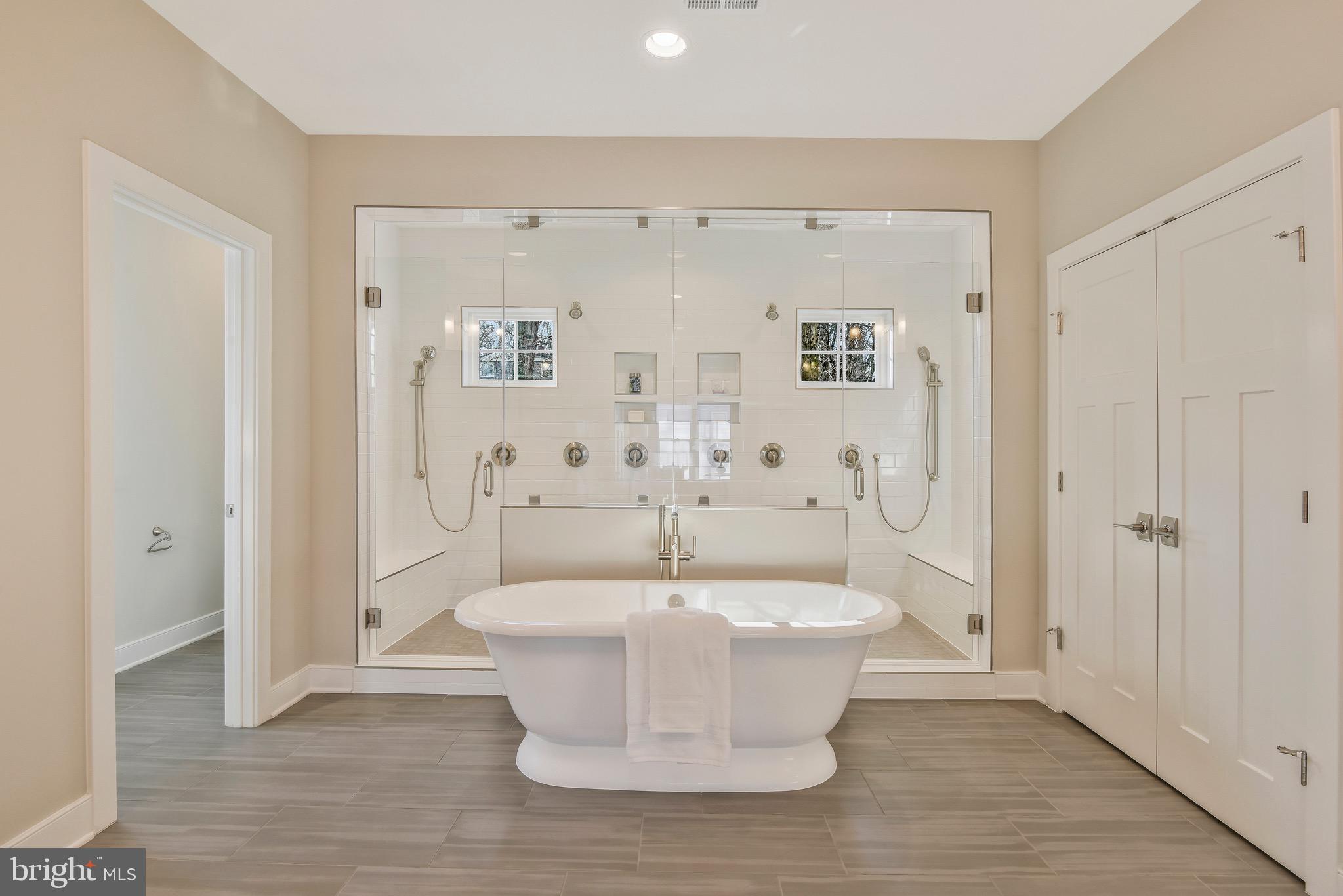 8517 Little River TURNPIKE