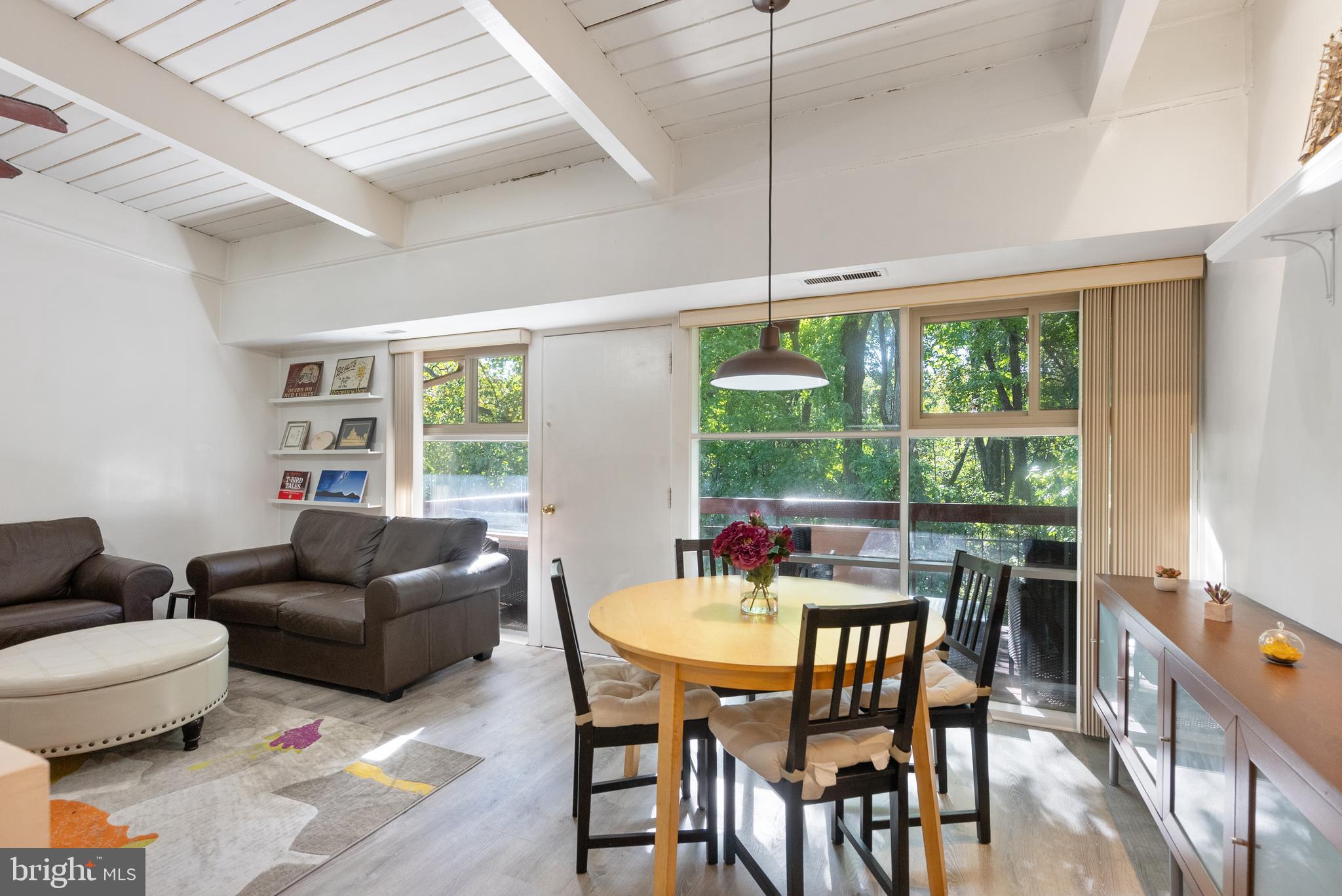 4235 Americana DRIVE Unit: 203