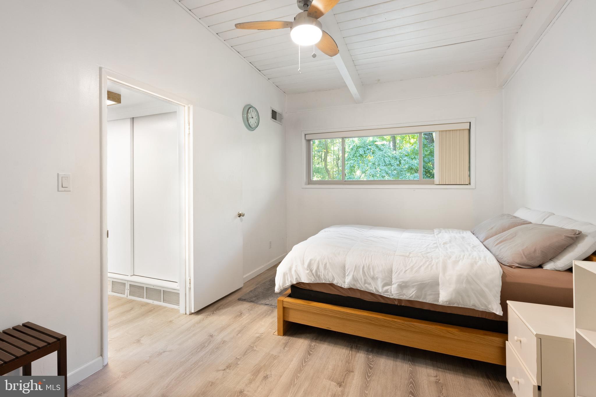 4235 Americana DRIVE Unit: 203