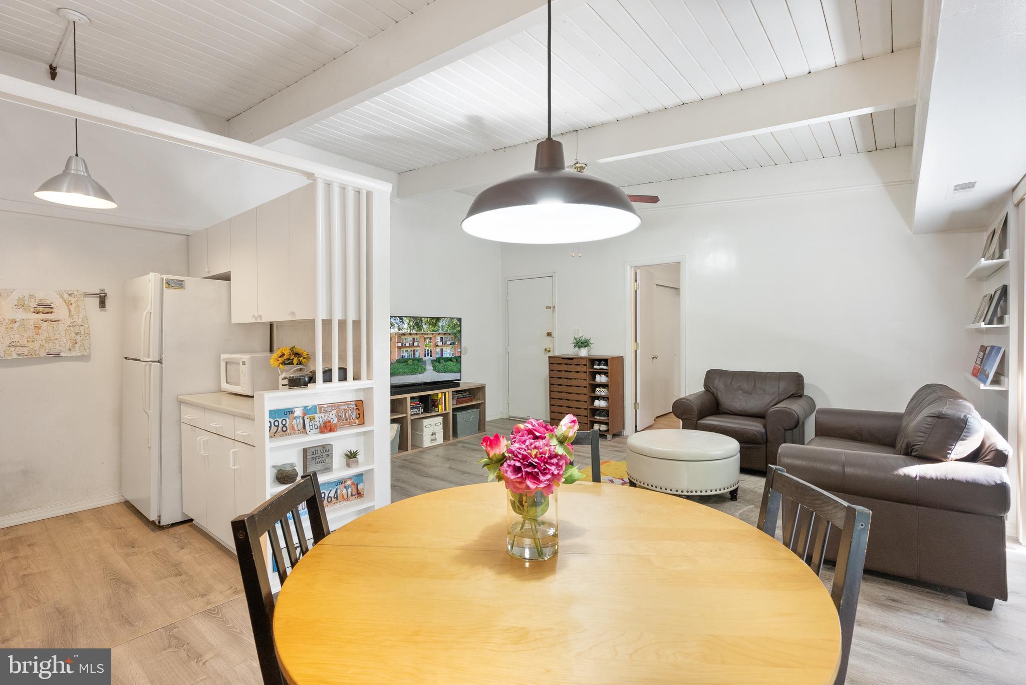 4235 Americana DRIVE Unit: 203