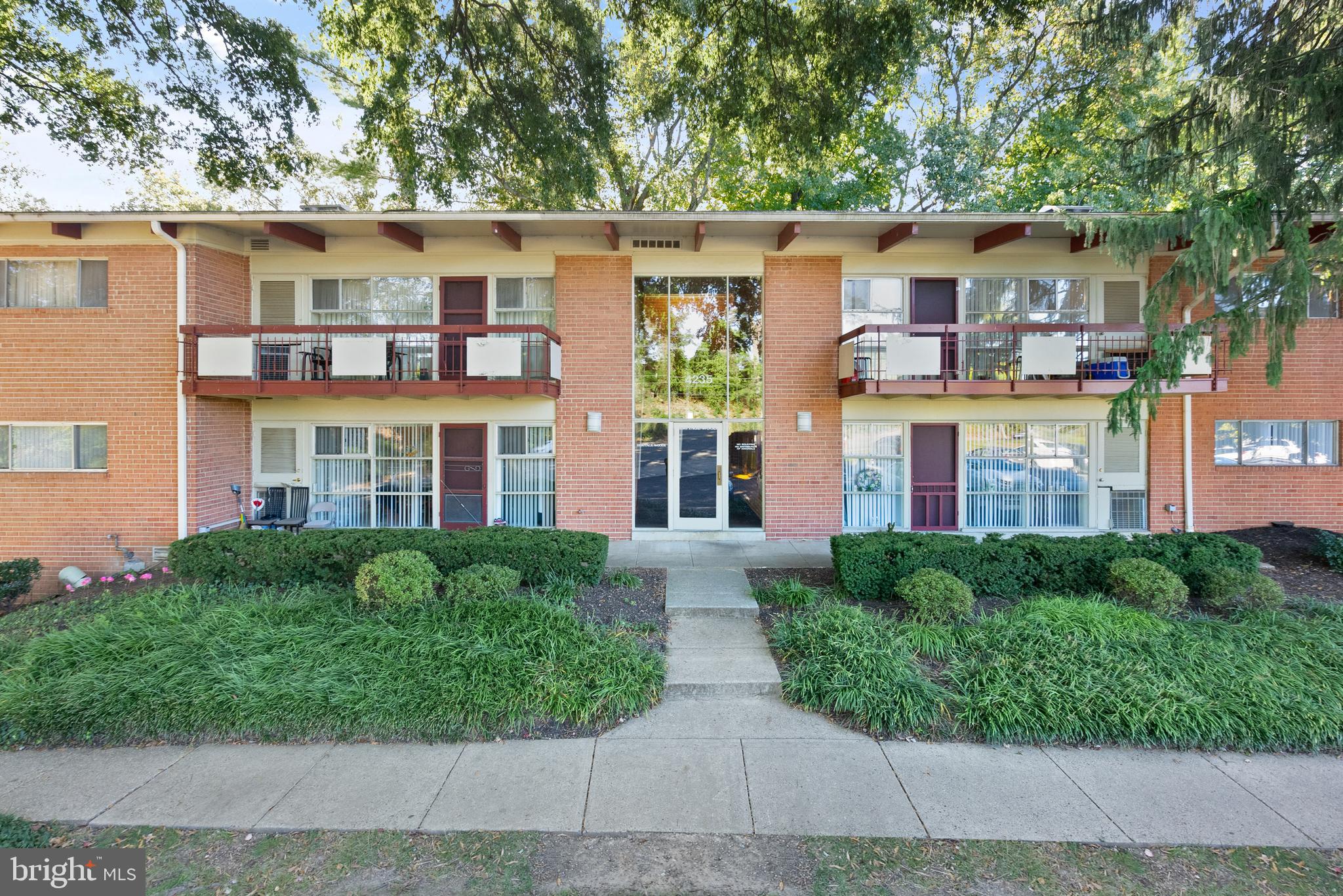 4235 Americana DRIVE Unit: 203