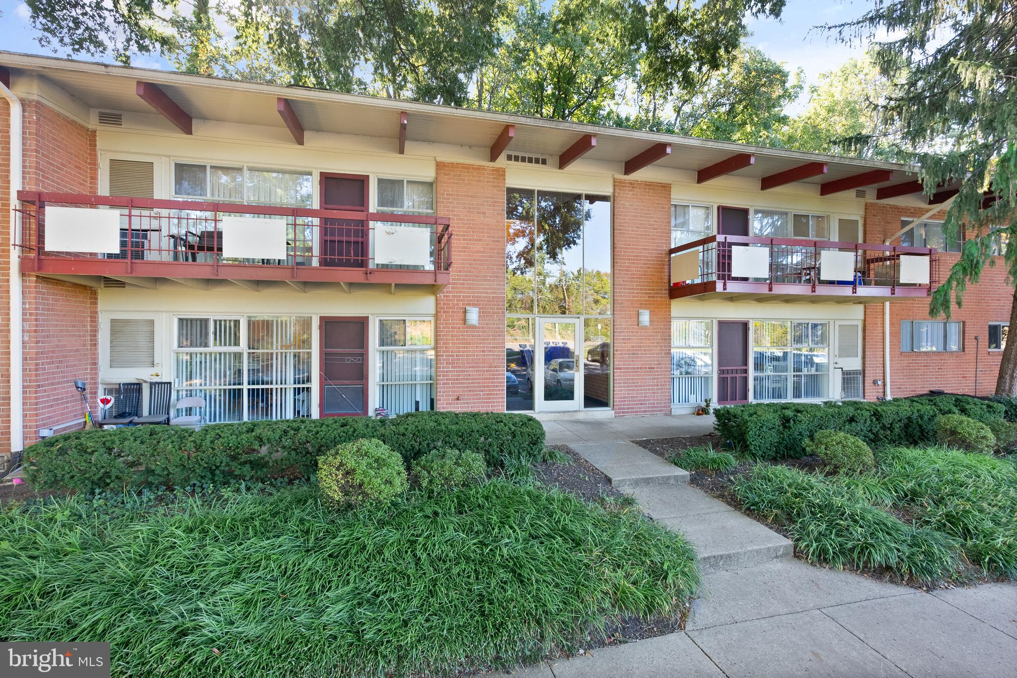 4235 Americana DRIVE Unit: 203
