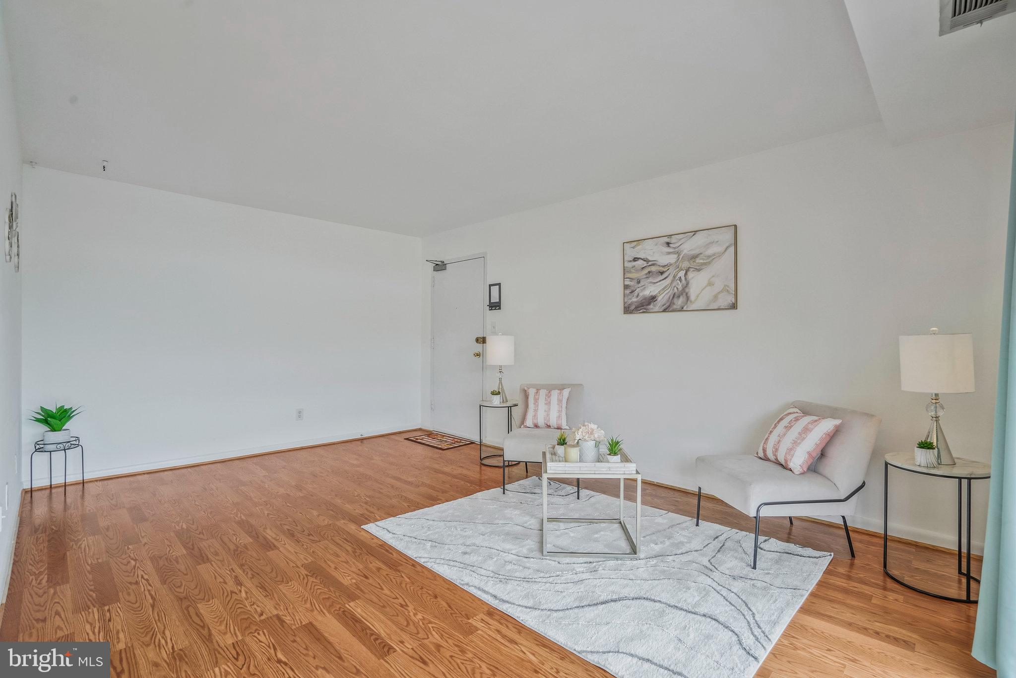 2754 Hollywood ROAD Unit: 301