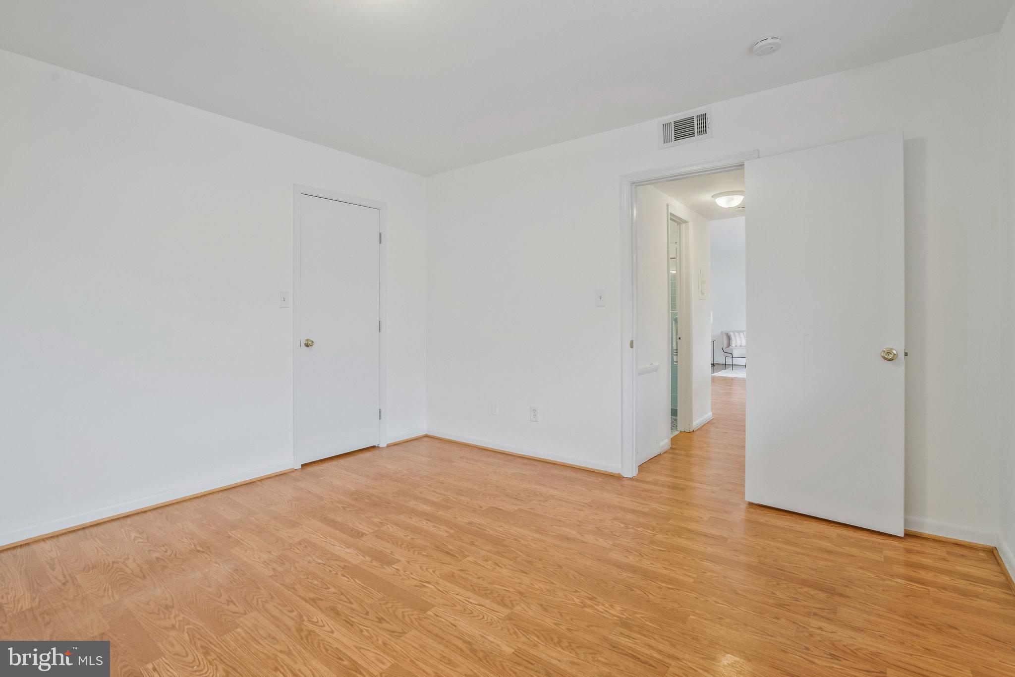2754 Hollywood ROAD Unit: 301