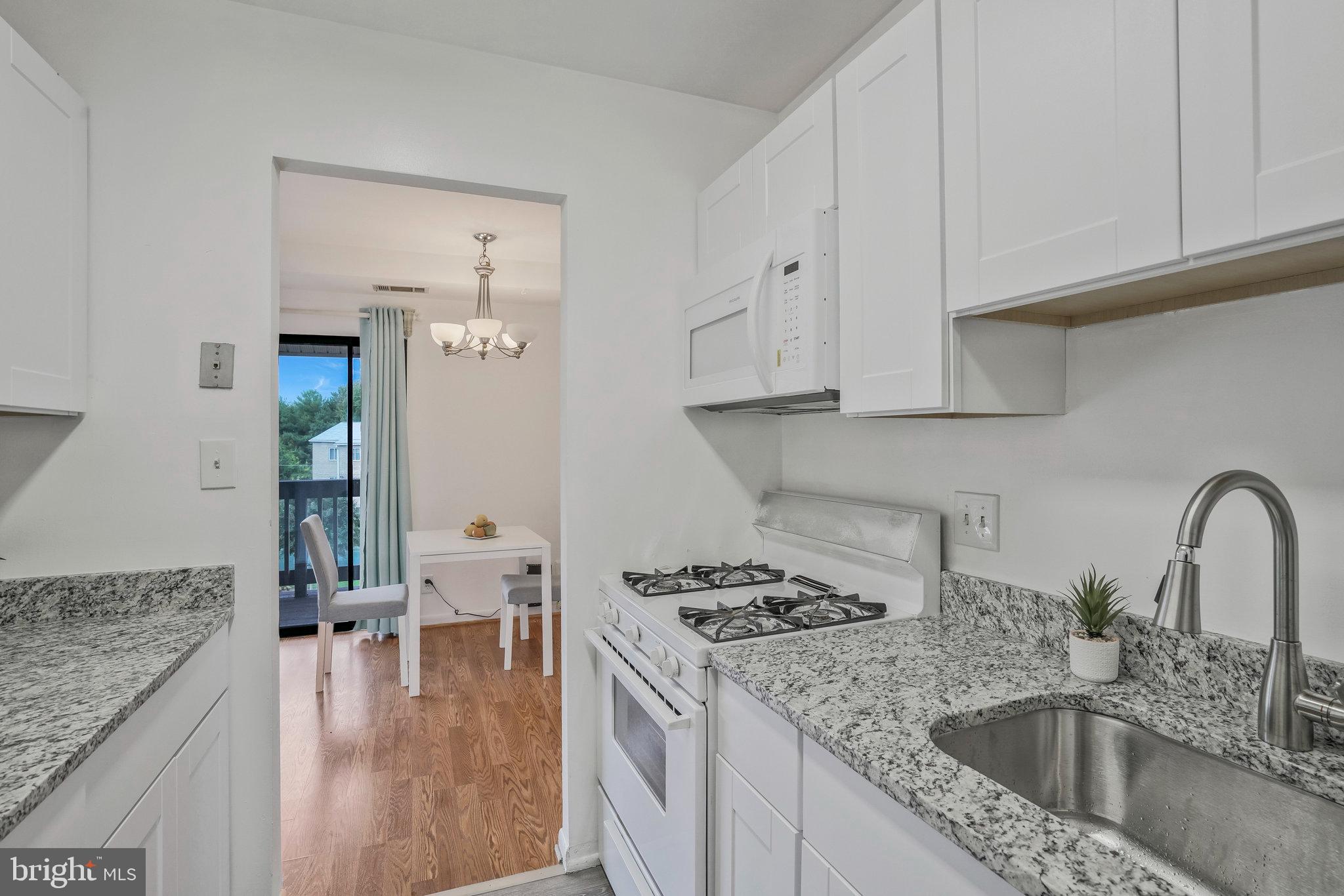 2754 Hollywood ROAD Unit: 301