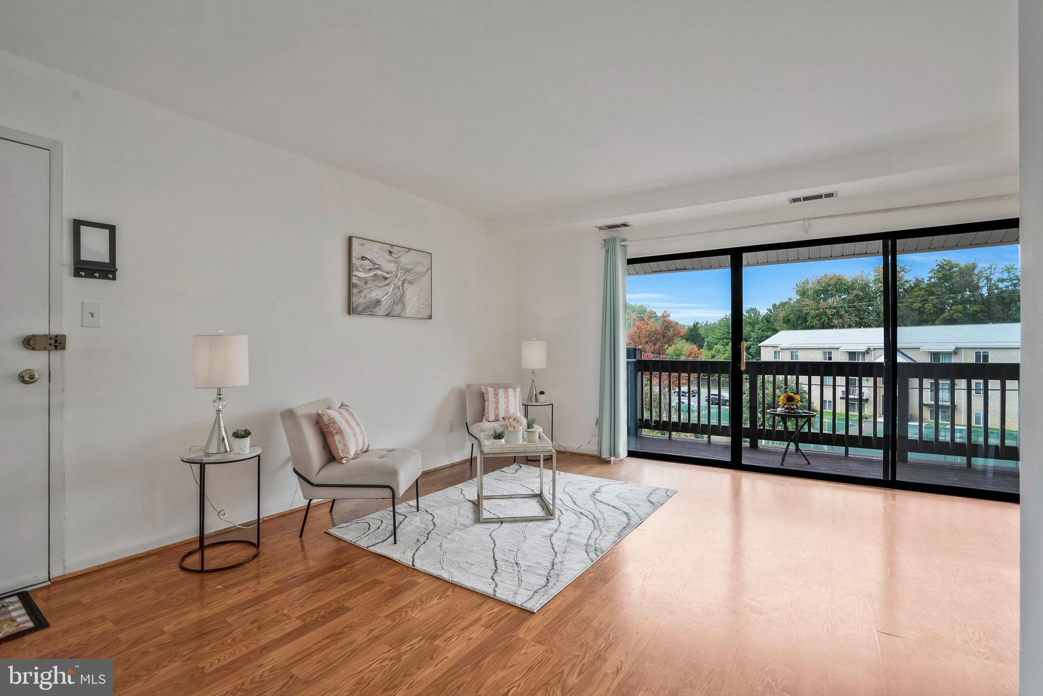 2754 Hollywood ROAD Unit: 301