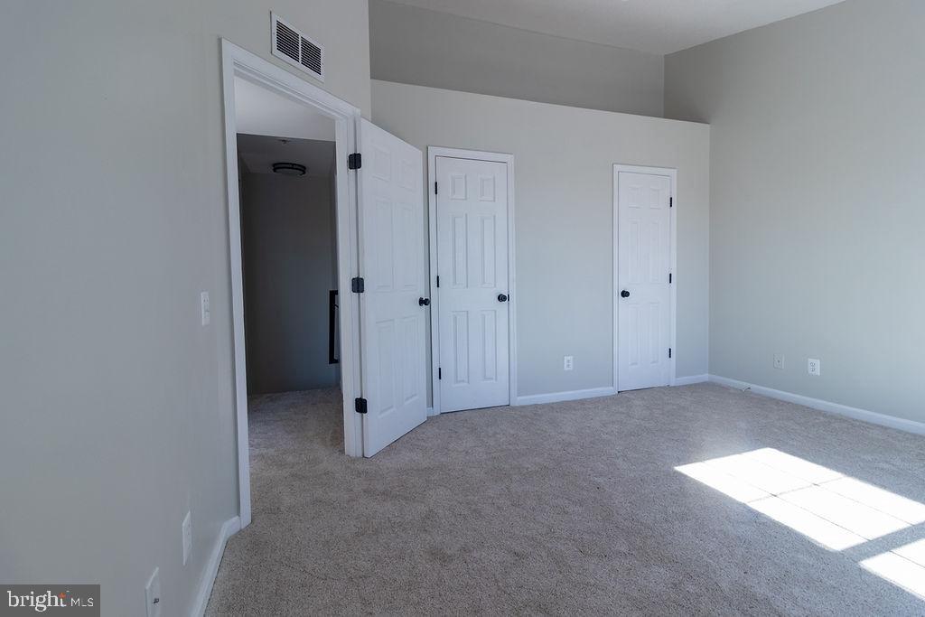 8234 Catbird CIRCLE Unit: 301