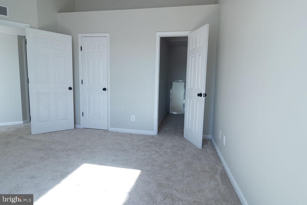 8234 Catbird CIRCLE Unit: 301