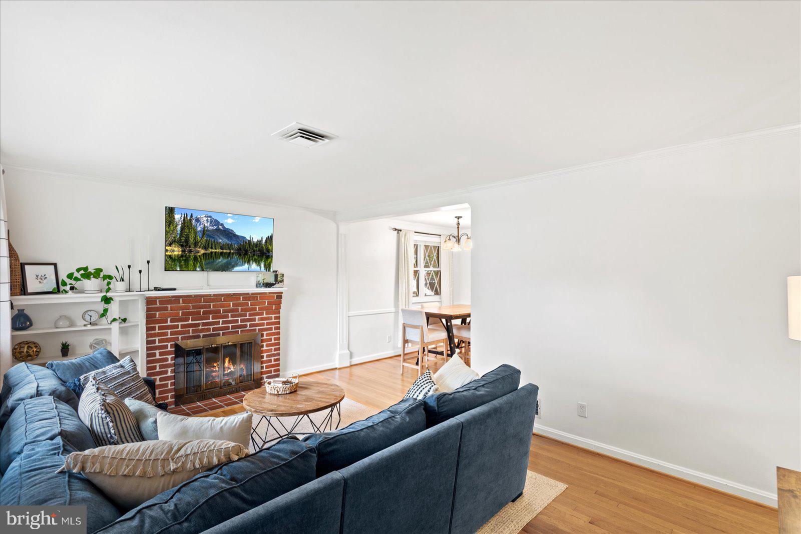 7010 Murray LANE