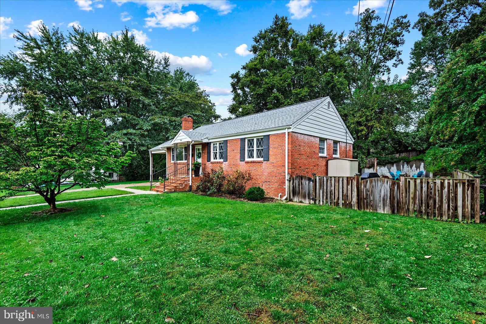 7010 Murray LANE