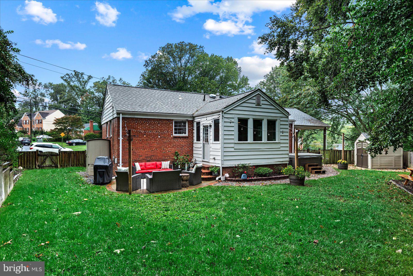 7010 Murray LANE