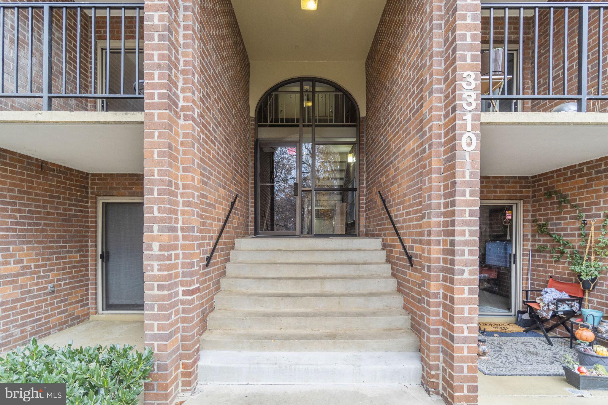 3310 Woodburn Village DRIVE Unit: 21