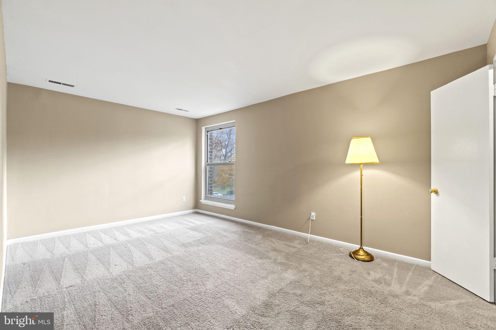 3310 Woodburn Village DRIVE Unit: 21