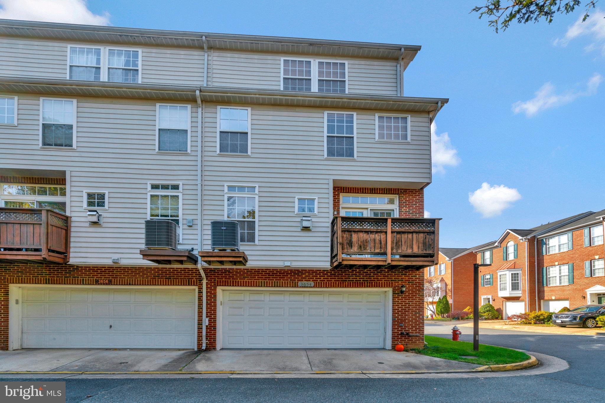 3654 Madison Watch WAY