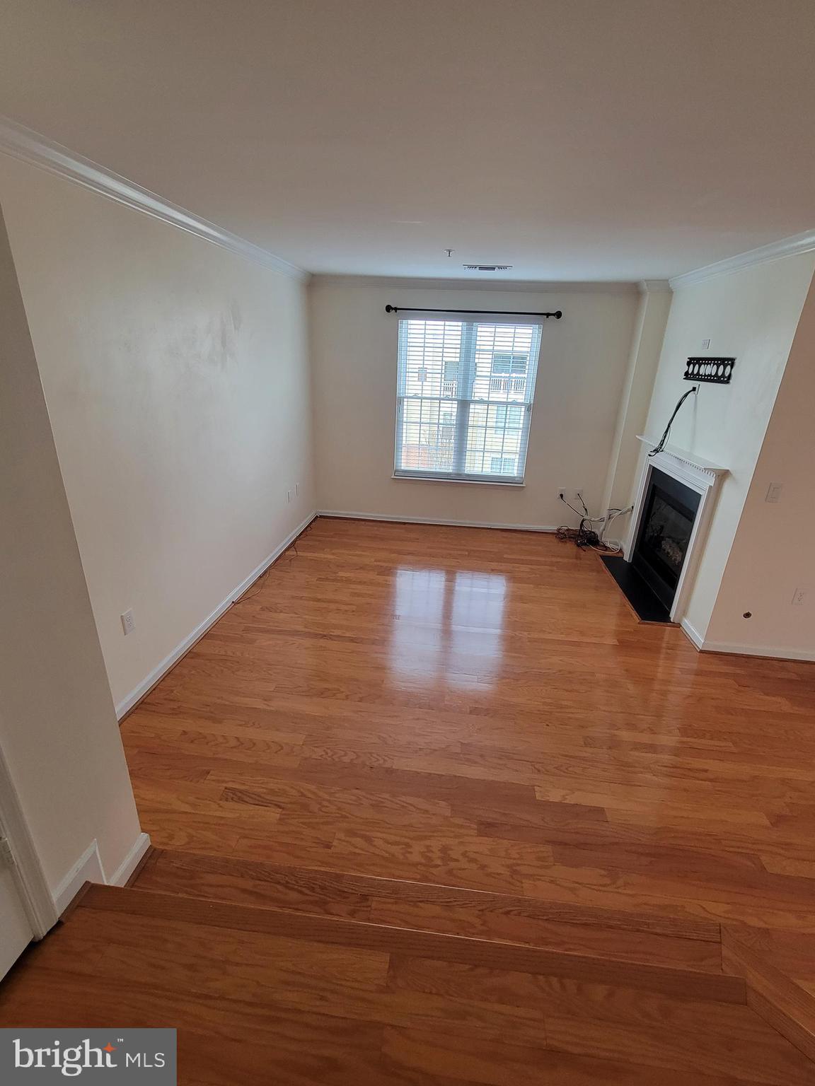 2109 Highcourt LANE Unit: 301