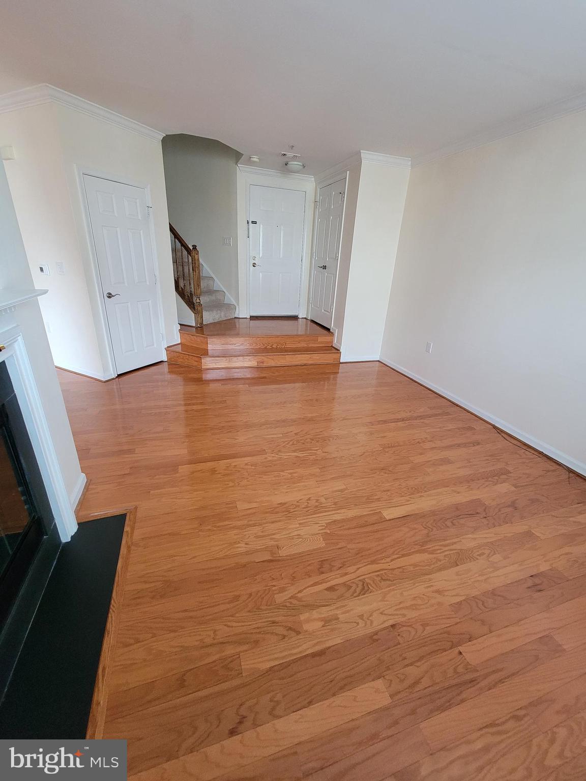 2109 Highcourt LANE Unit: 301