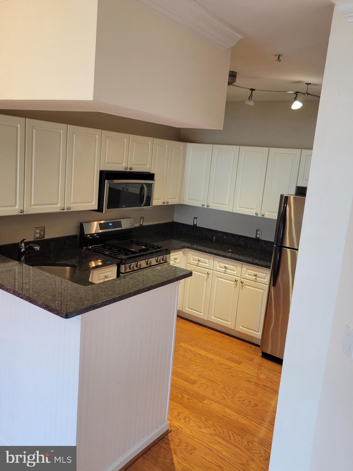 2109 Highcourt LANE Unit: 301