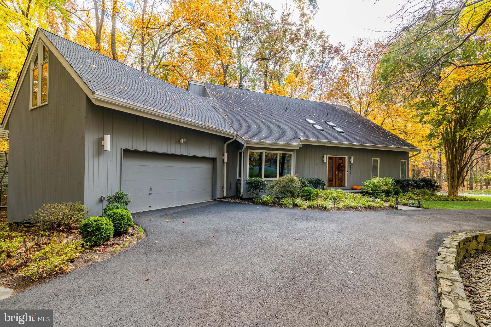 11903 Triple Crown ROAD