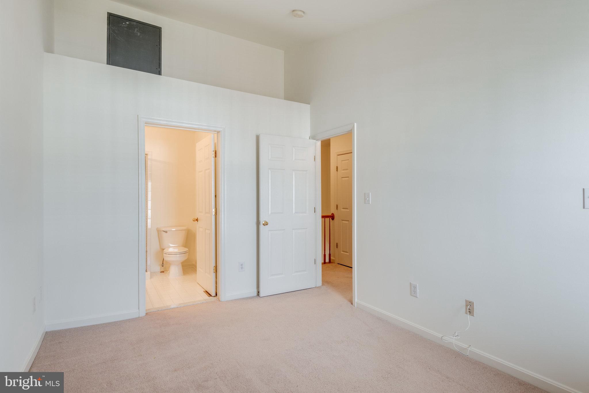 2489 Quick STREET Unit: 301