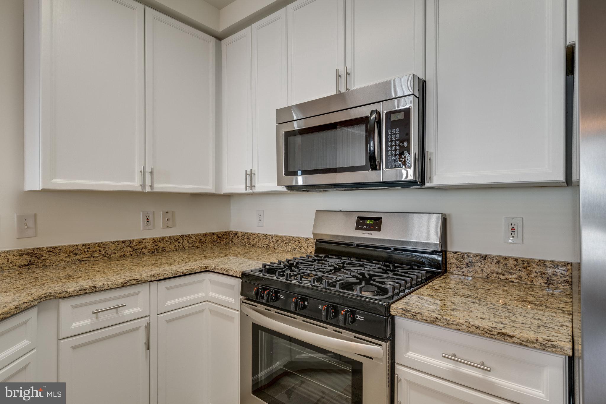 2489 Quick STREET Unit: 301