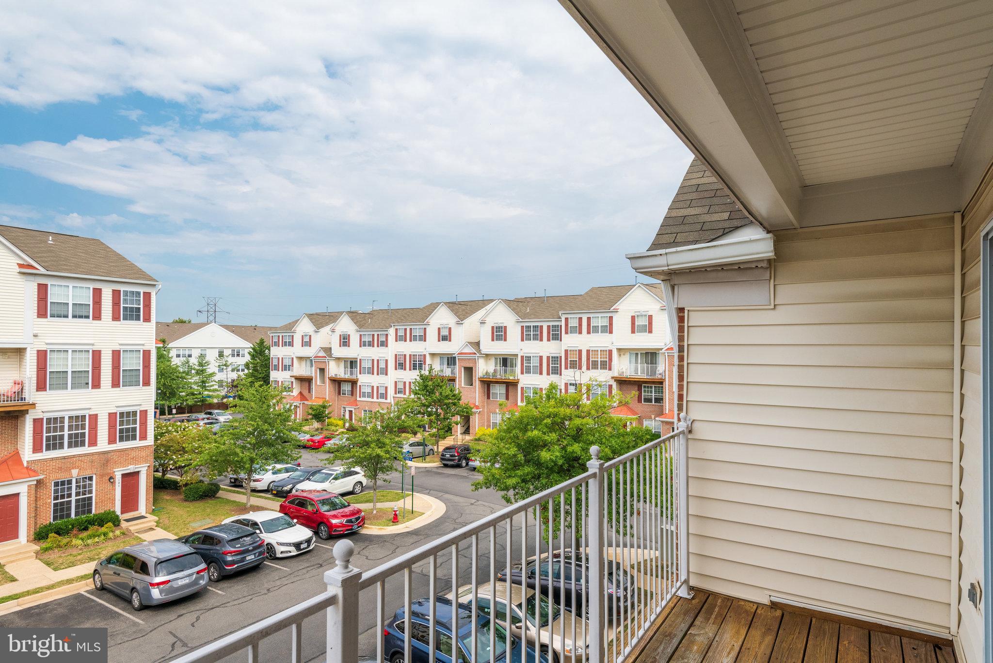 2489 Quick STREET Unit: 301